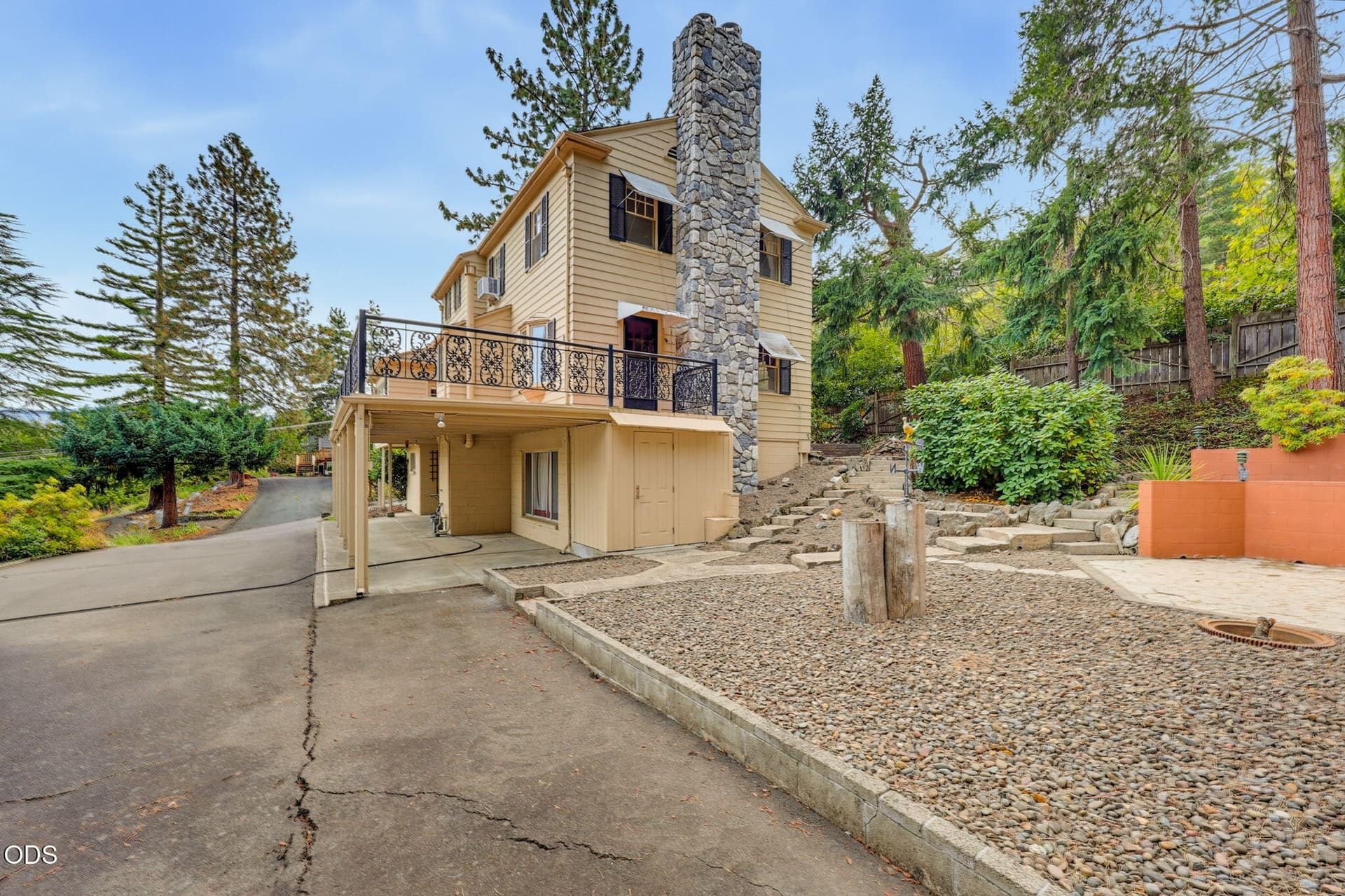 2b. Photo 3 of 72, 1395 Woodland Drive, Ashland, OR 97520