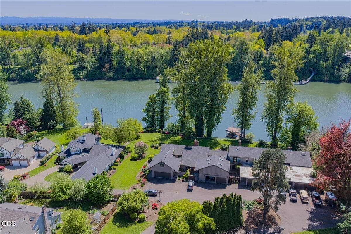 1. Photo 1 of 48, 31320 SW Parkway Avenue, Wilsonville, OR 97070