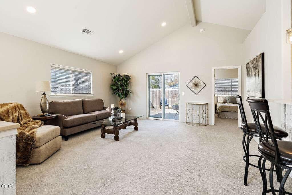 Gartland.2. Photo 2 of 18, 553 Mountain View Drive, Central Point, OR 97502