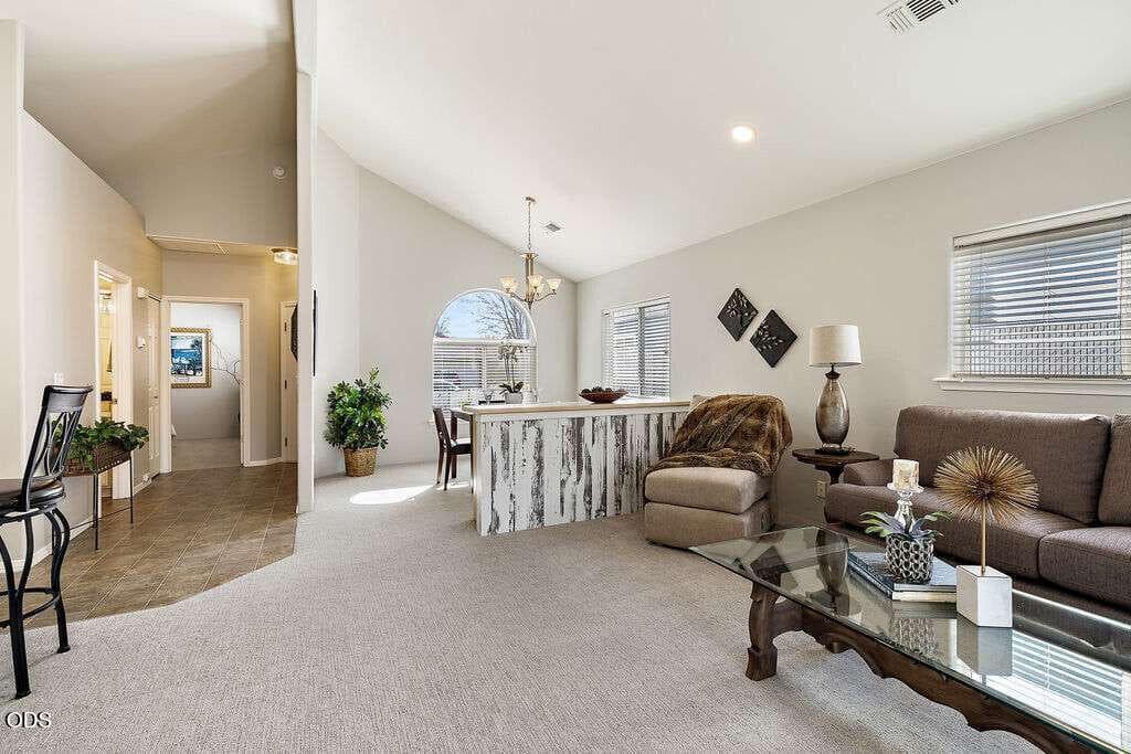 Gartland.3. Photo 3 of 18, 553 Mountain View Drive, Central Point, OR 97502