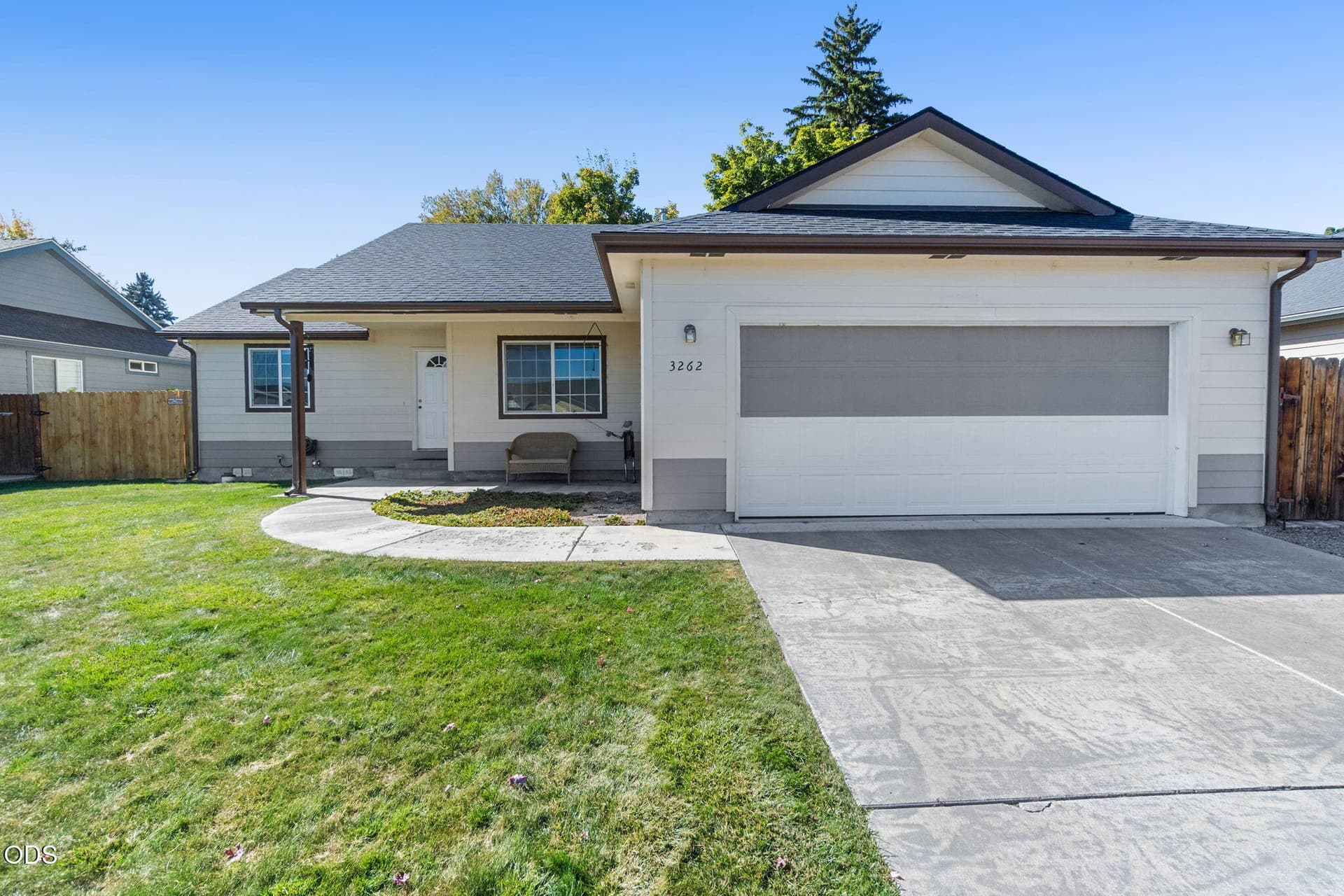 4-web-or-mls-DSC01820 (2). Photo 4 of 55, 3262 Hammer Street, Klamath Falls, OR 97603