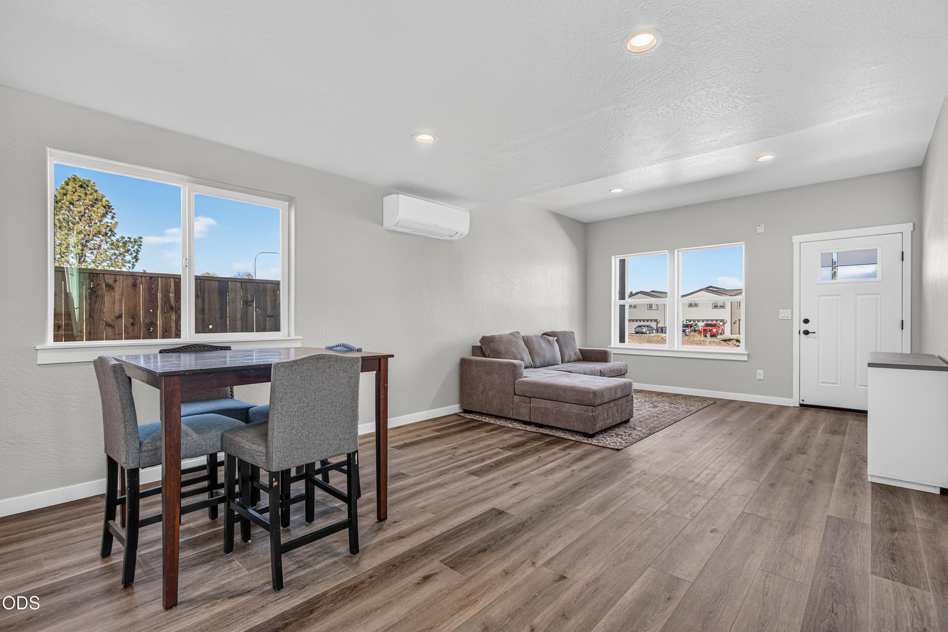 9R9A7555. Photo 5 of 35, 953 Honey Bee Street, Medford, OR 97501