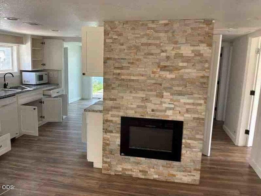P115FHO-5. Photo 3 of 4, 1534 SE 176th Avenue, Portland, OR 97233