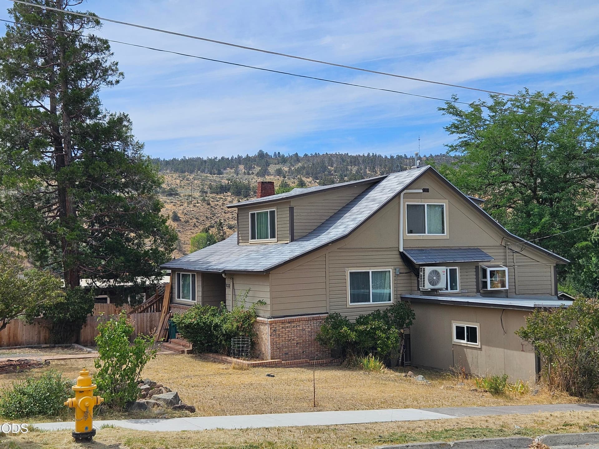 Side. Photo 3 of 4, 133 Grant Street, Klamath Falls, OR 97601