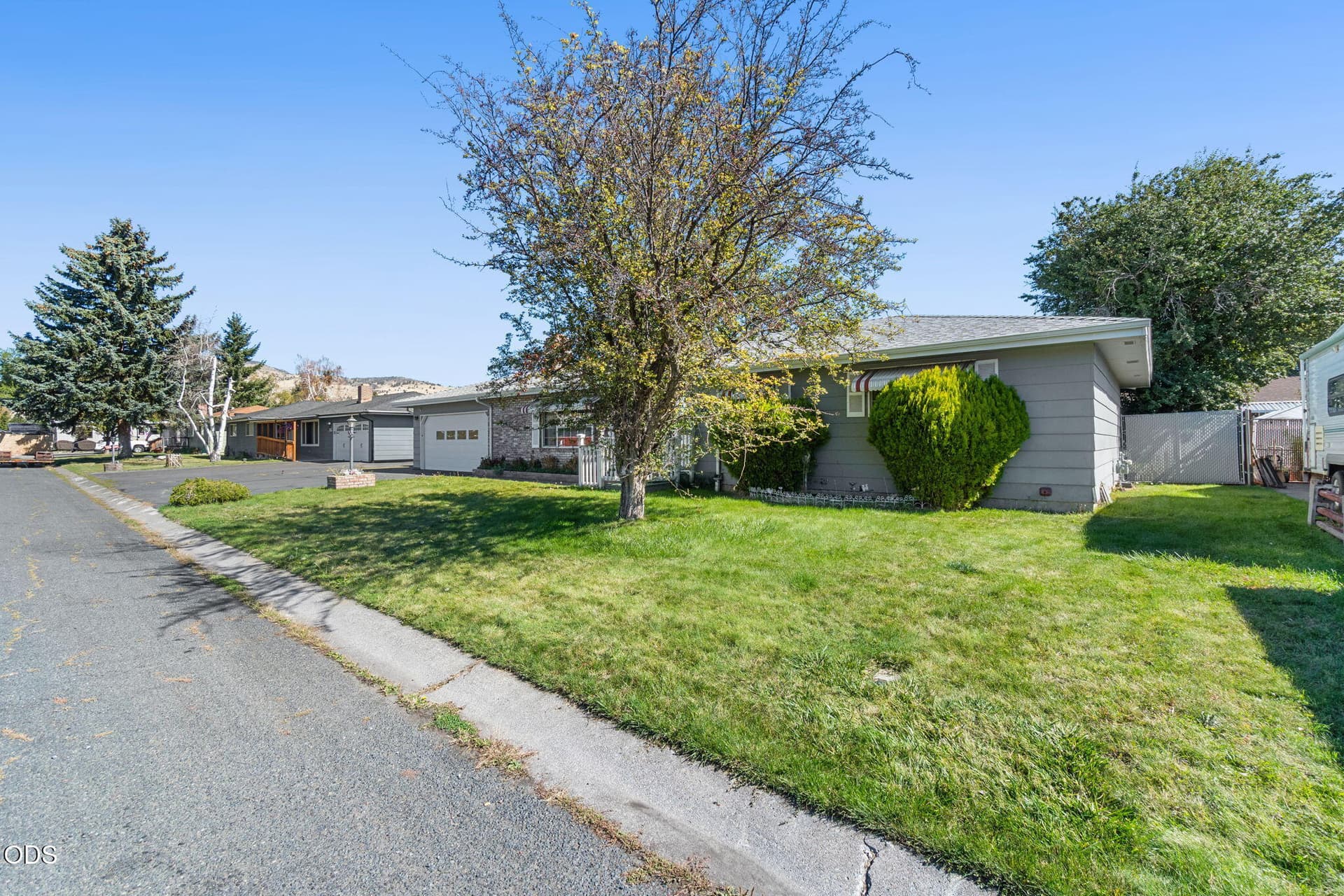 9-web-or-mls-DSC00860. Photo 5 of 46, 3219 Caroline Street, Klamath Falls, OR 97603
