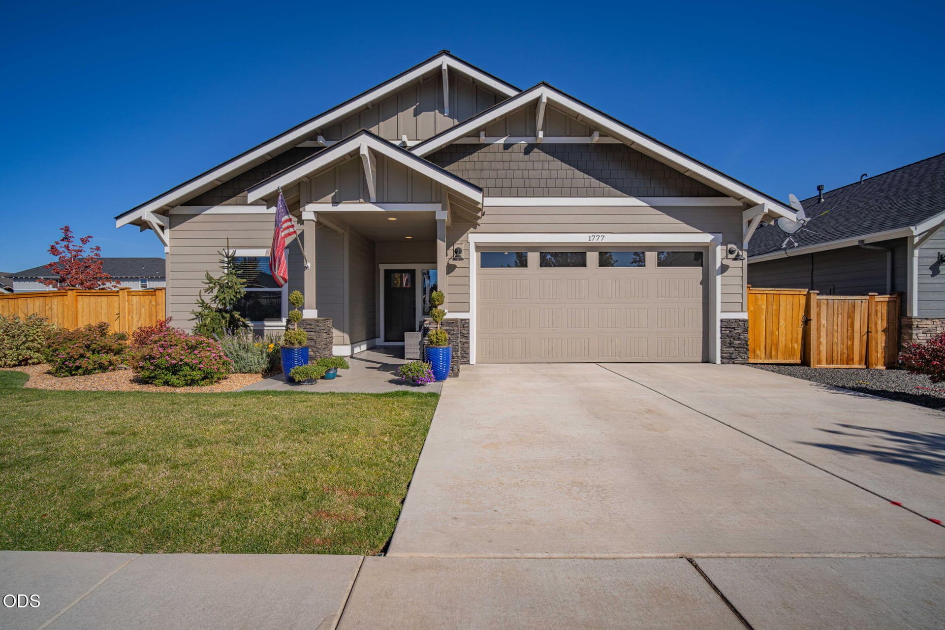 2-web-or-mls-1777 NW Hemlock-01. Photo 2 of 48, 1777 NW Hemlock Avenue, Redmond, OR 97756