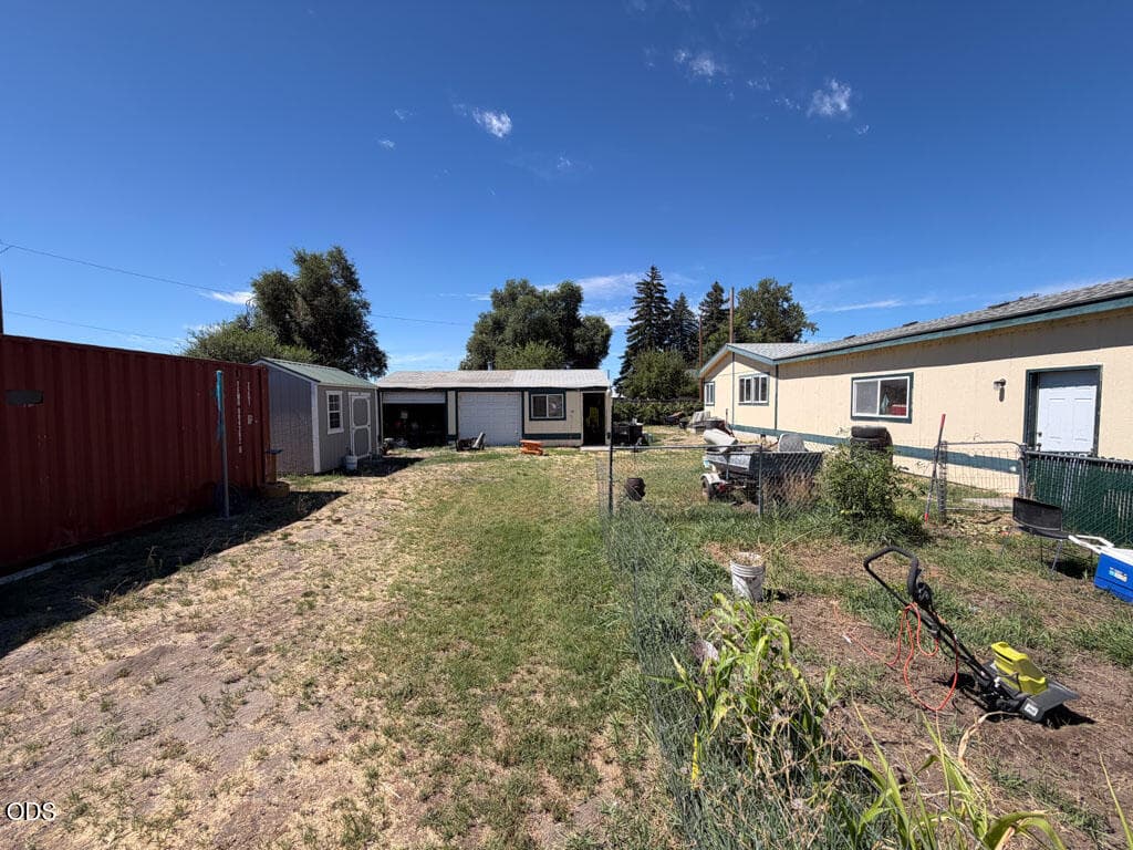 3. Photo 3 of 35, 2331 2nd Street, Malin, OR 97632
