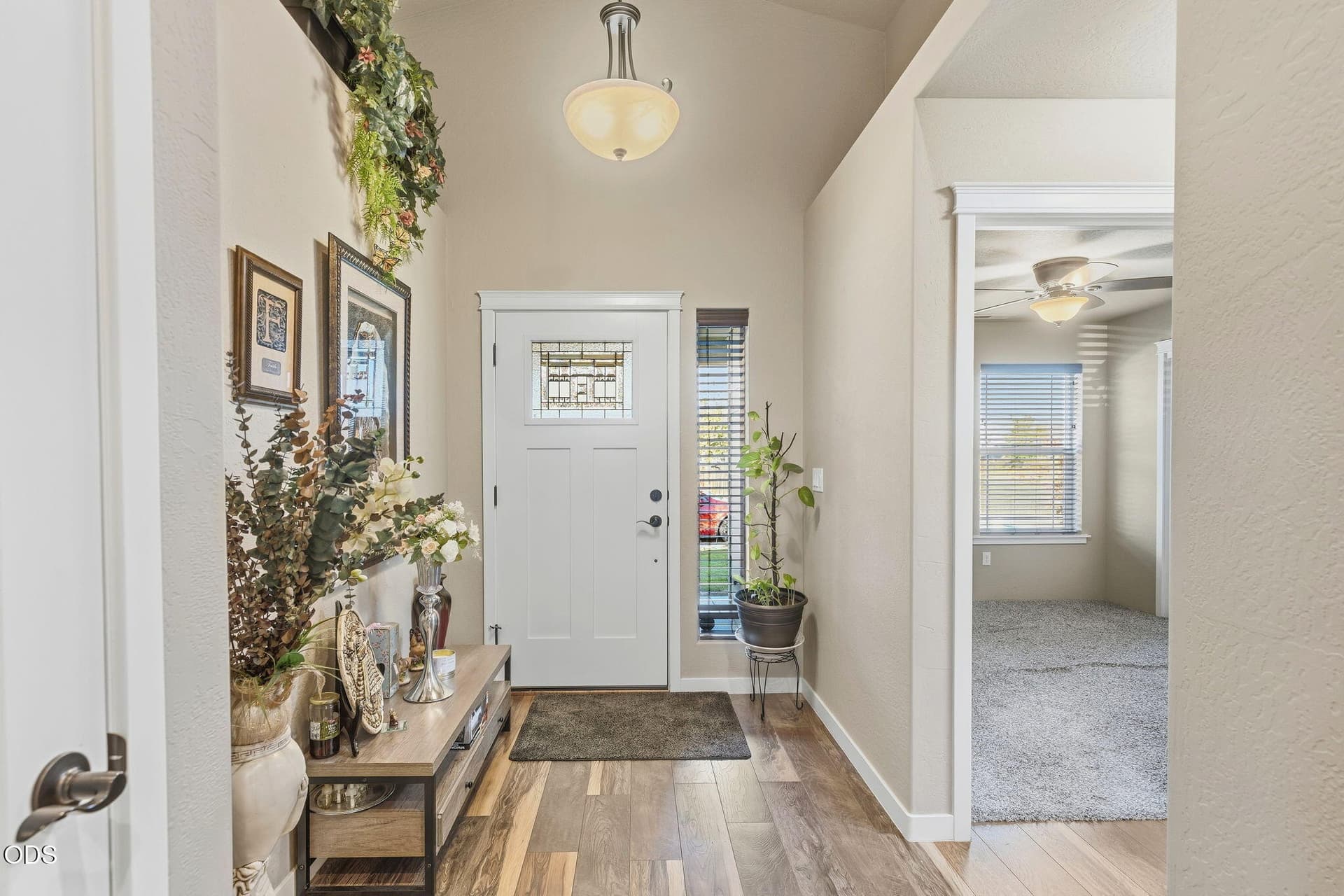 Entry Way. Photo 5 of 34, 7594 27th Street, White City, OR 97503