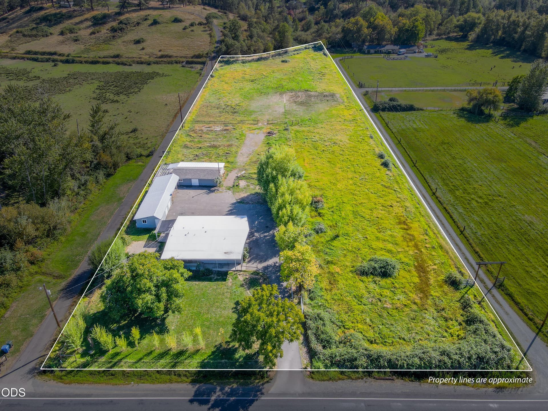 3. Photo 3 of 59, 3511 Redwood Avenue, Grants Pass, OR 97527