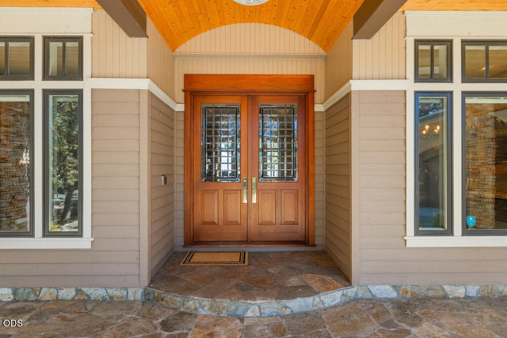 Barrel Ceiling Entry. Photo 5 of 106, 11025 Kestrel Road, Klamath Falls, OR 97601