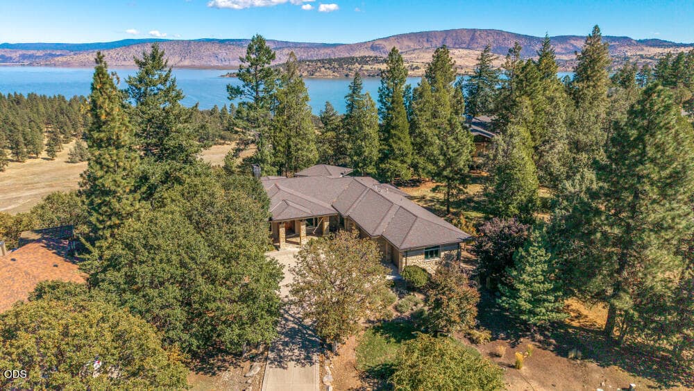 Drone View. Photo 3 of 106, 11025 Kestrel Road, Klamath Falls, OR 97601