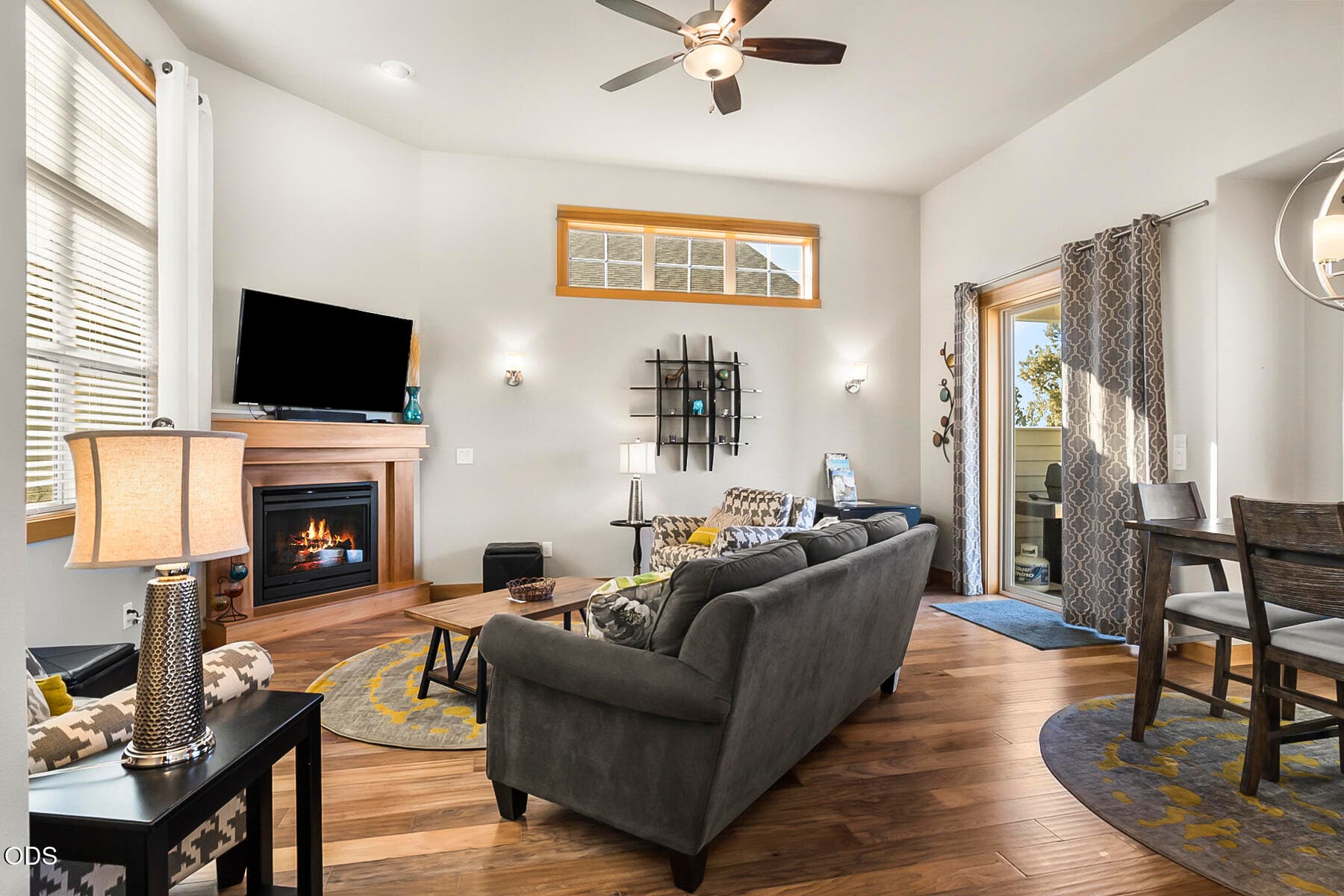 Living Room. Photo 1 of 33, 11104 Desert Sky Loop, Redmond, OR 97756