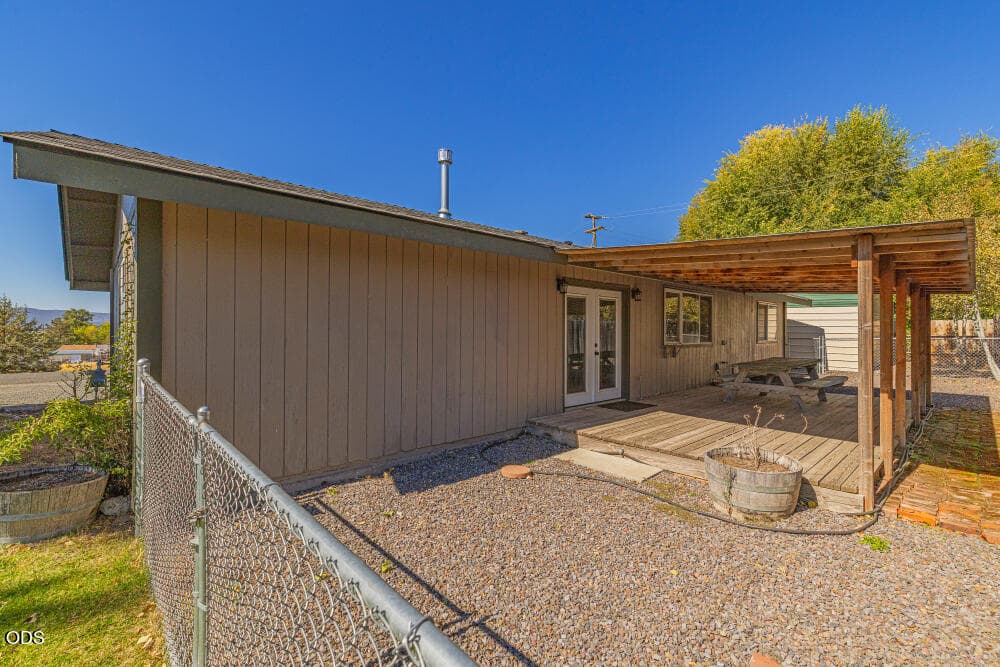 Fenced backyard/deck. Photo 5 of 19, 2571 5th Avenue, Bonanza, OR 97623