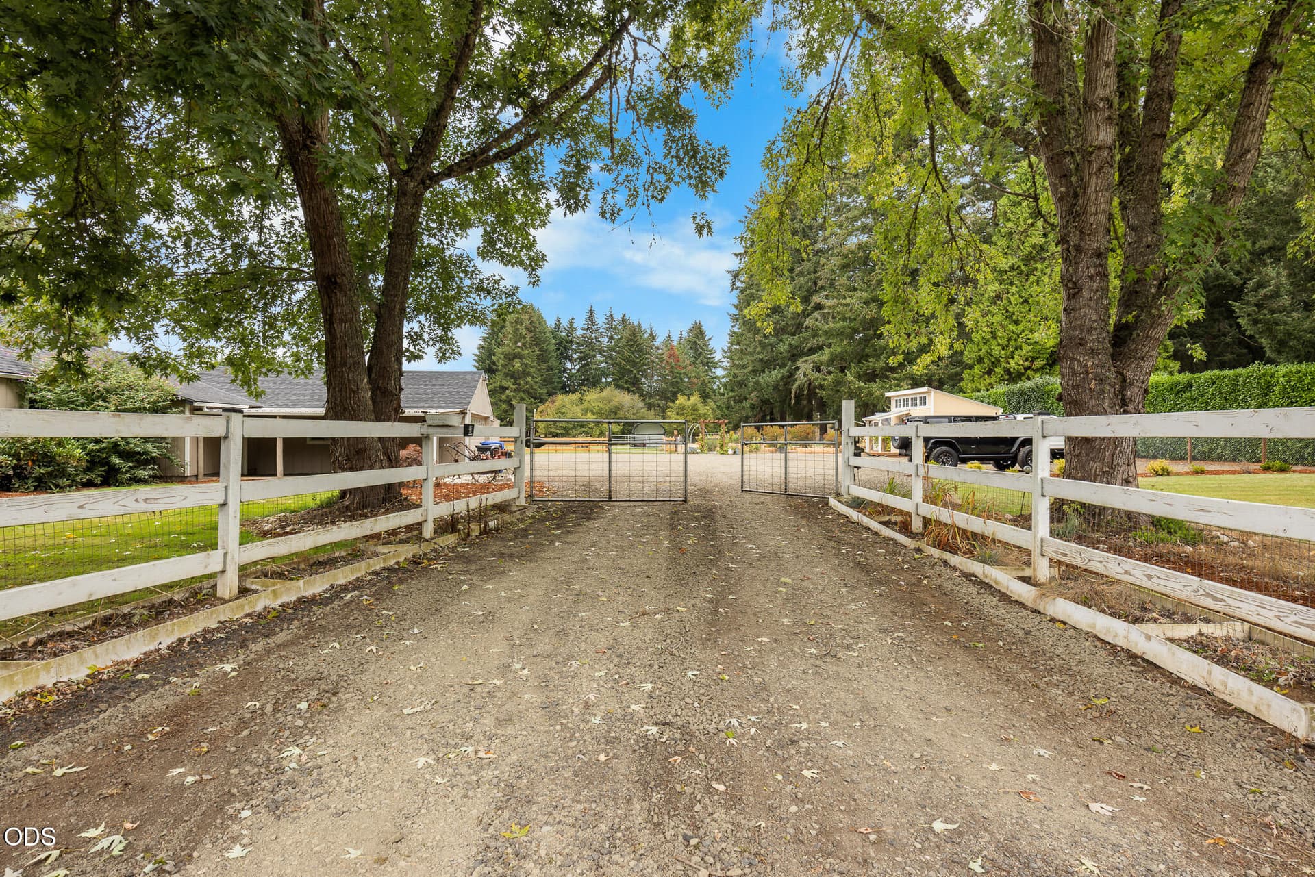 _E0A4565. Photo 2 of 48, 27321 Clear Lake Road, Eugene, OR 97402
