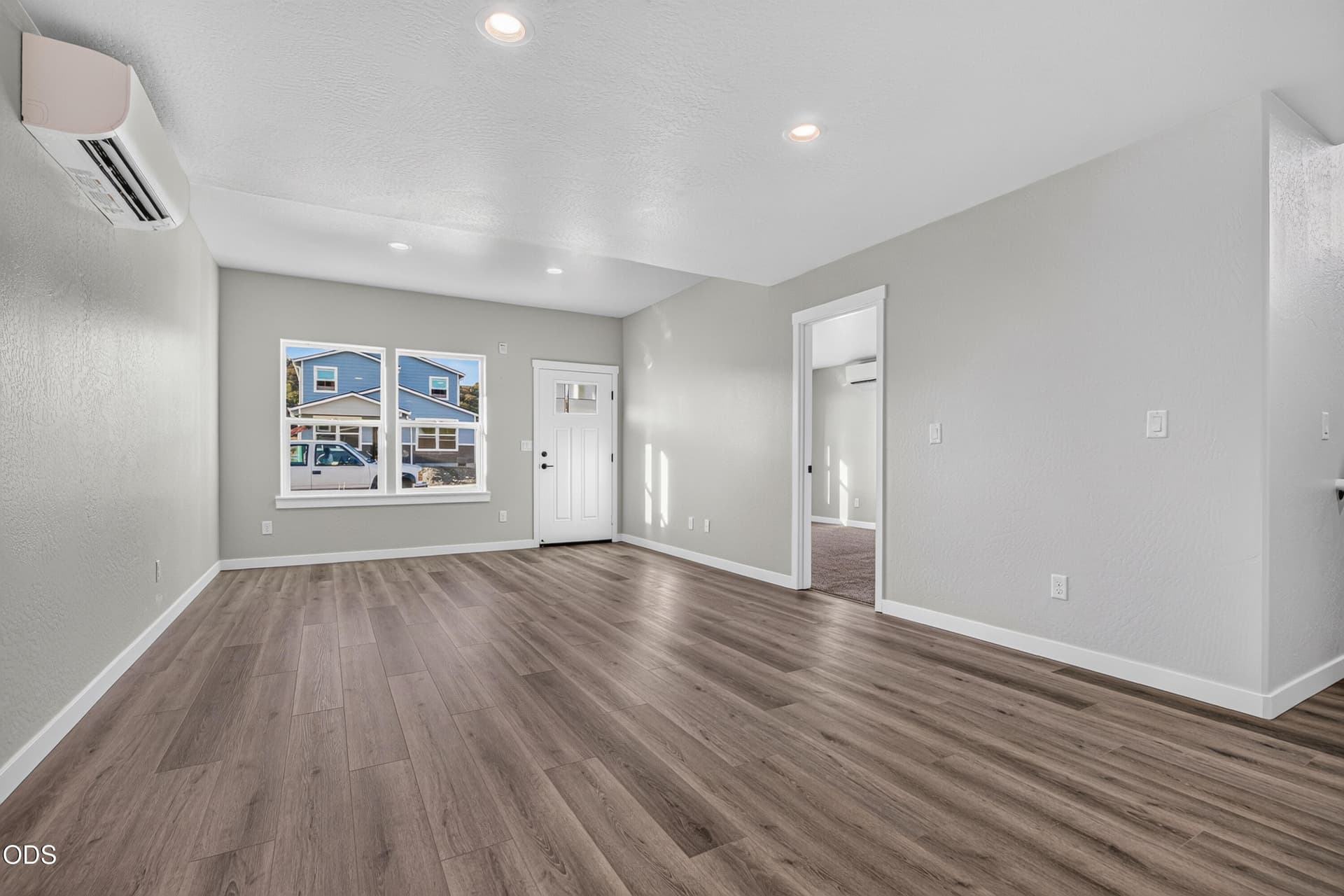 9R9A7785. Photo 3 of 41, 944 Honey Bee Street, Medford, OR 97501