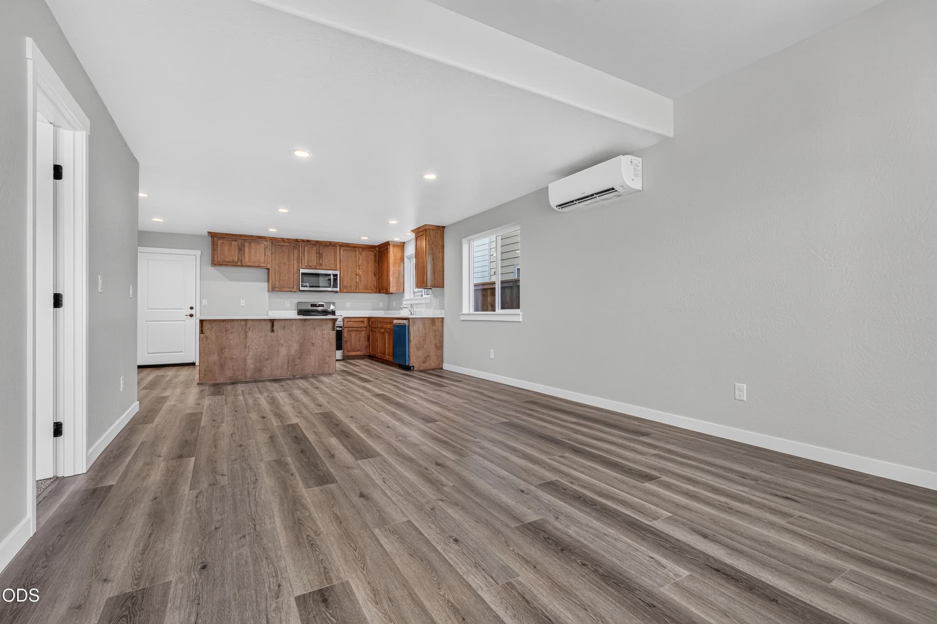 9R9A7796. Photo 5 of 41, 944 Honey Bee Street, Medford, OR 97501