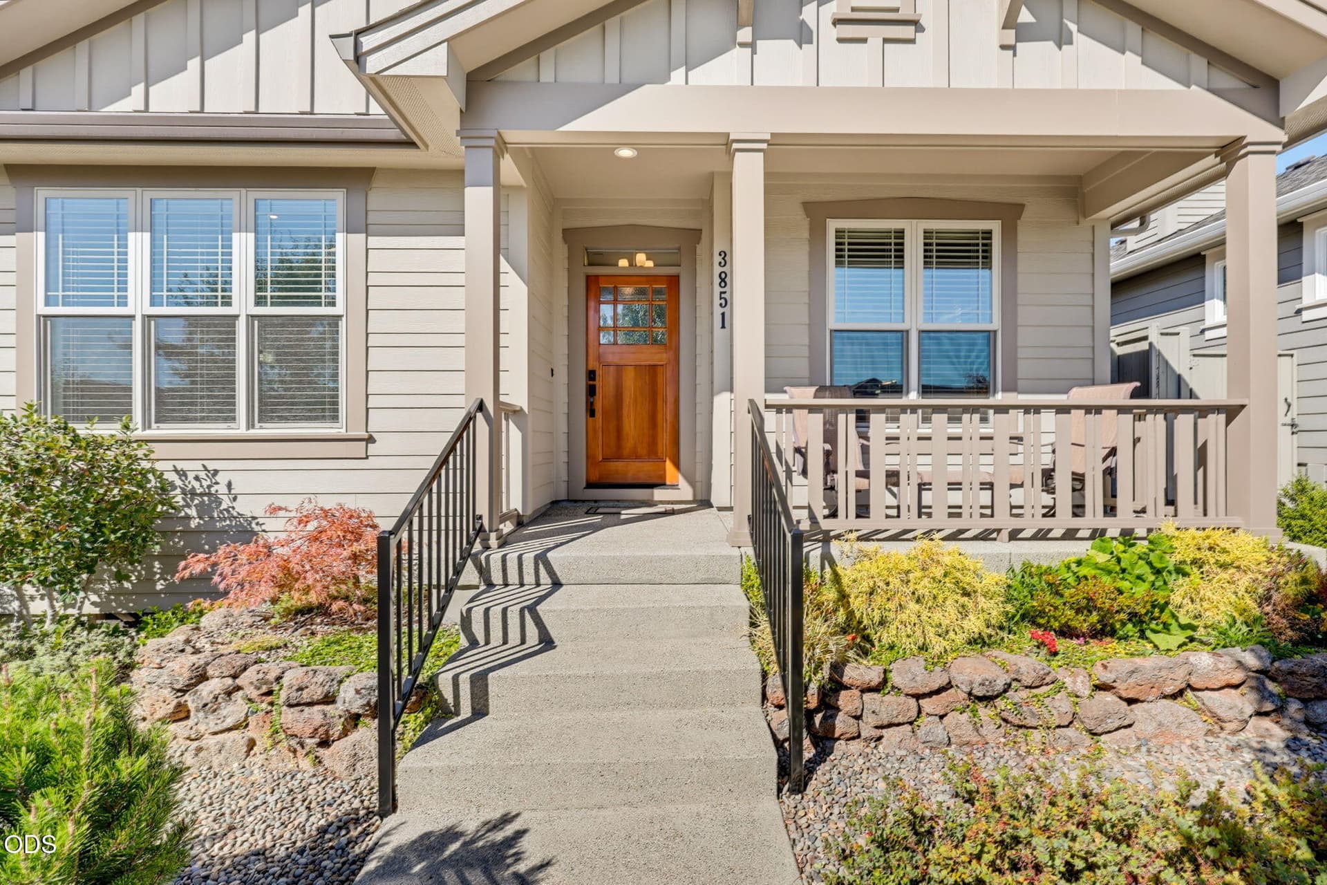 ApxSD00005 (1). Photo 3 of 34, 3851 Sunleaf Avenue, Medford, OR 97504
