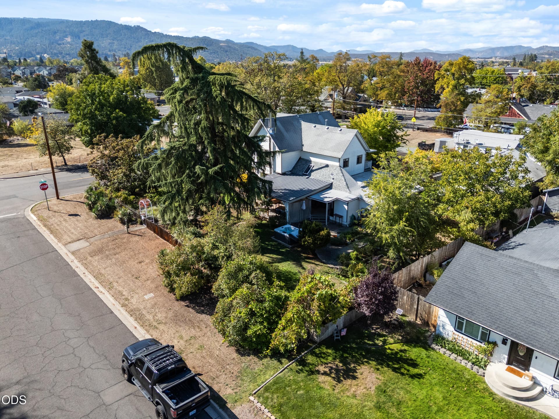 67_ 322 n 3rd st-drone-16. Photo 2 of 70, 322 N 3rd Street, Central Point, OR 97502