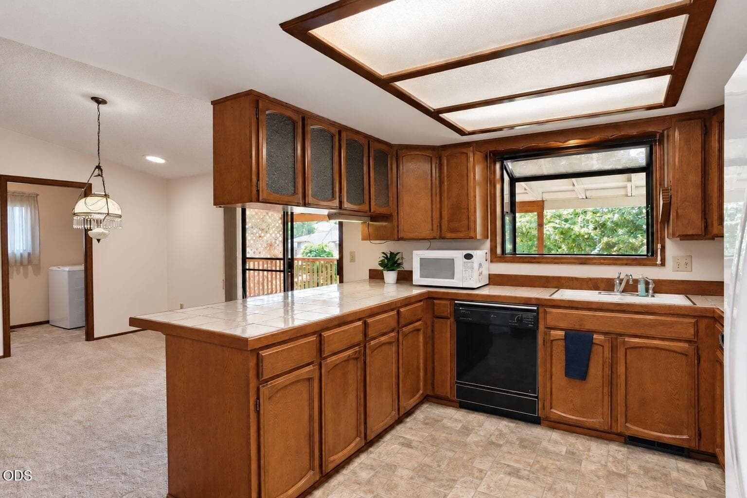 19-web-or-mls-Kitchen 1. Photo 5 of 26, 1546 Roberts Road, Medford, OR 97504