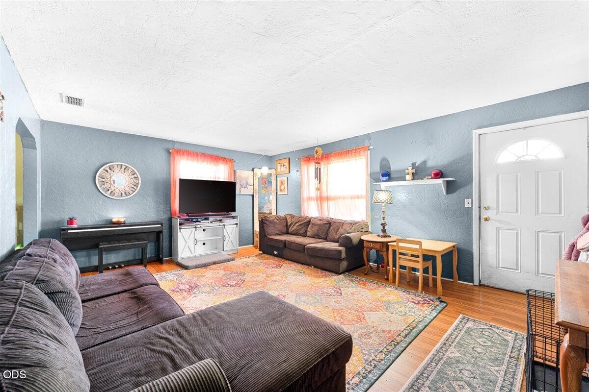 05-Living Room Angle. Photo 2 of 16, 241 Marion Lane, Grants Pass, OR 97527
