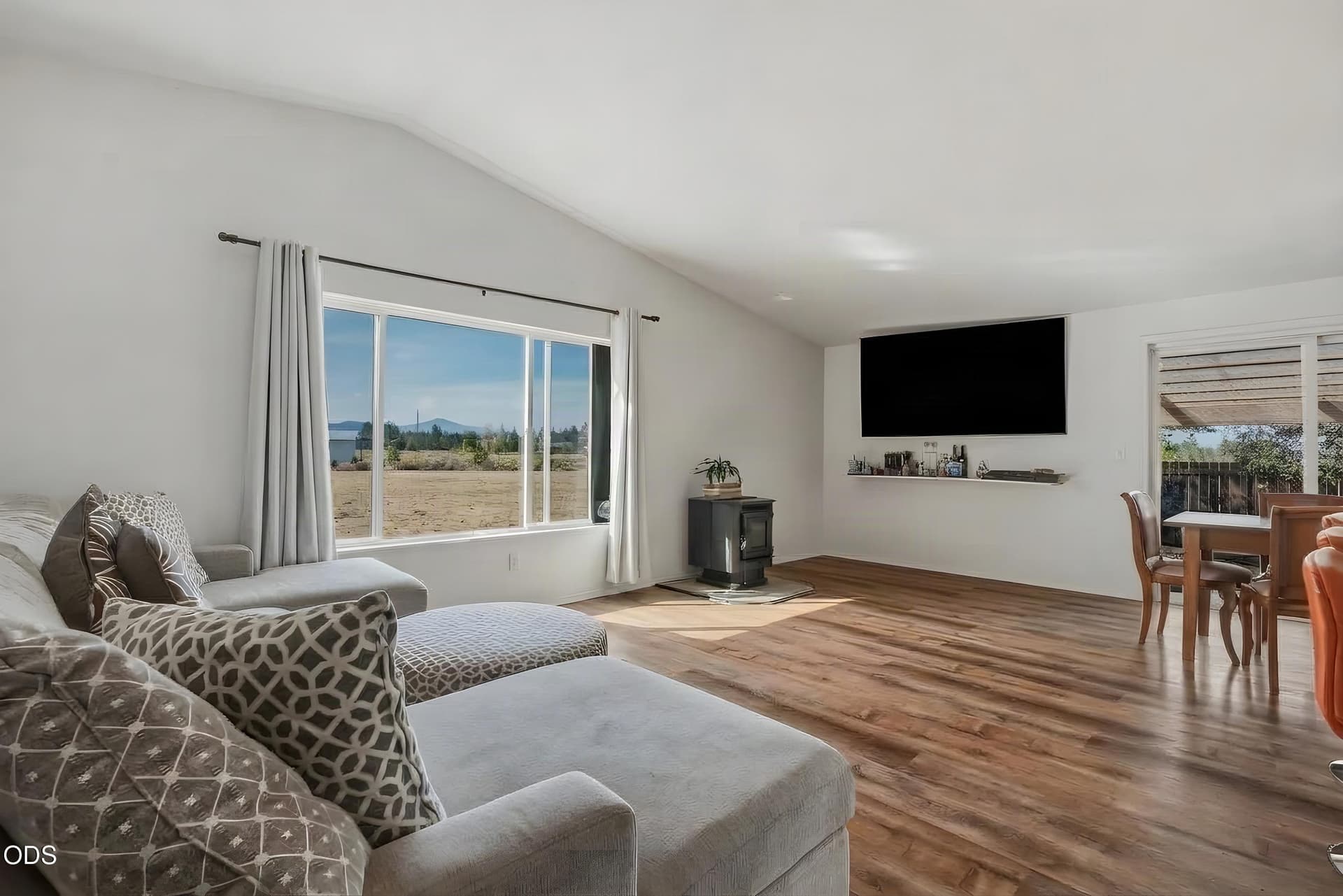 Great Room. Photo 5 of 30, 17350 Breezy Way, Bend, OR 97703