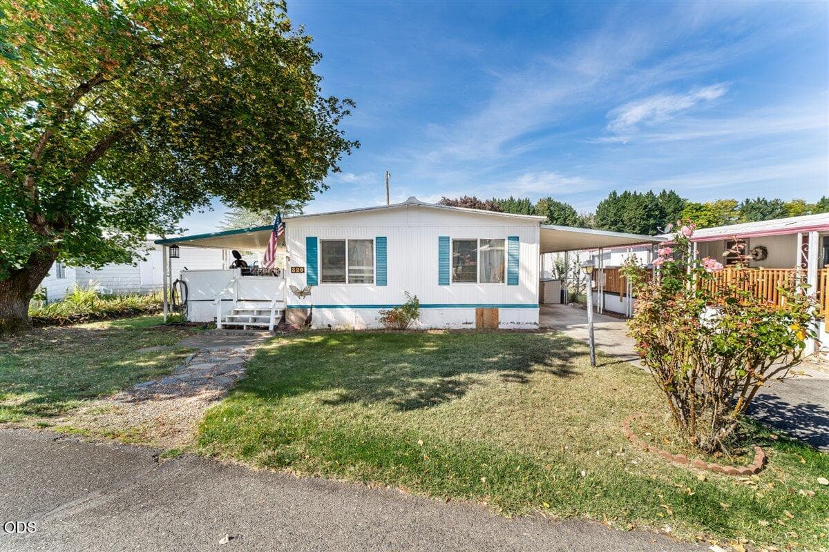 02-Home 1. Photo 1 of 18, 329 Beechwood Drive, Grants Pass, OR 97526