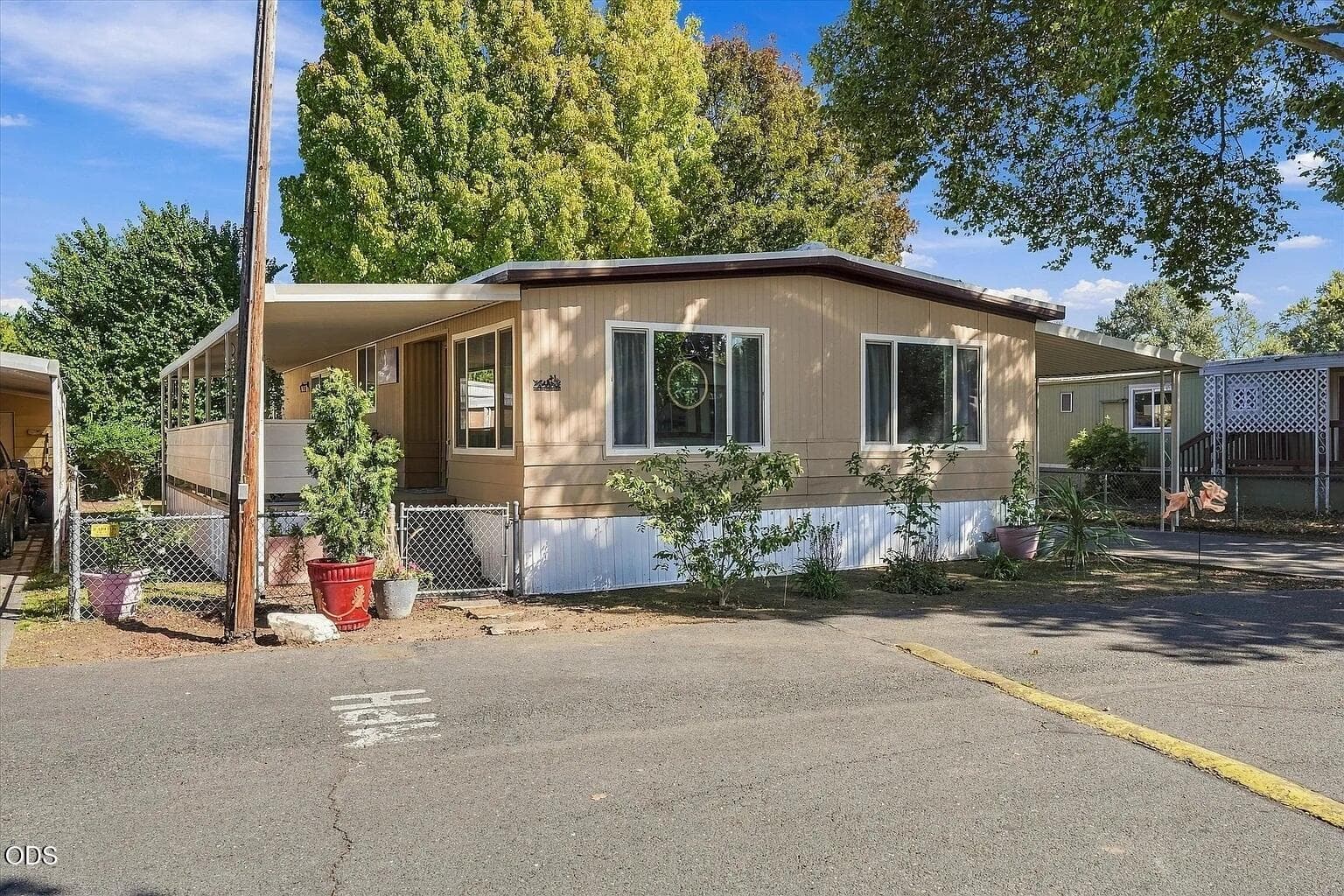 1. Photo 1 of 25, 336 Beechwood Drive, Grants Pass, OR 97526