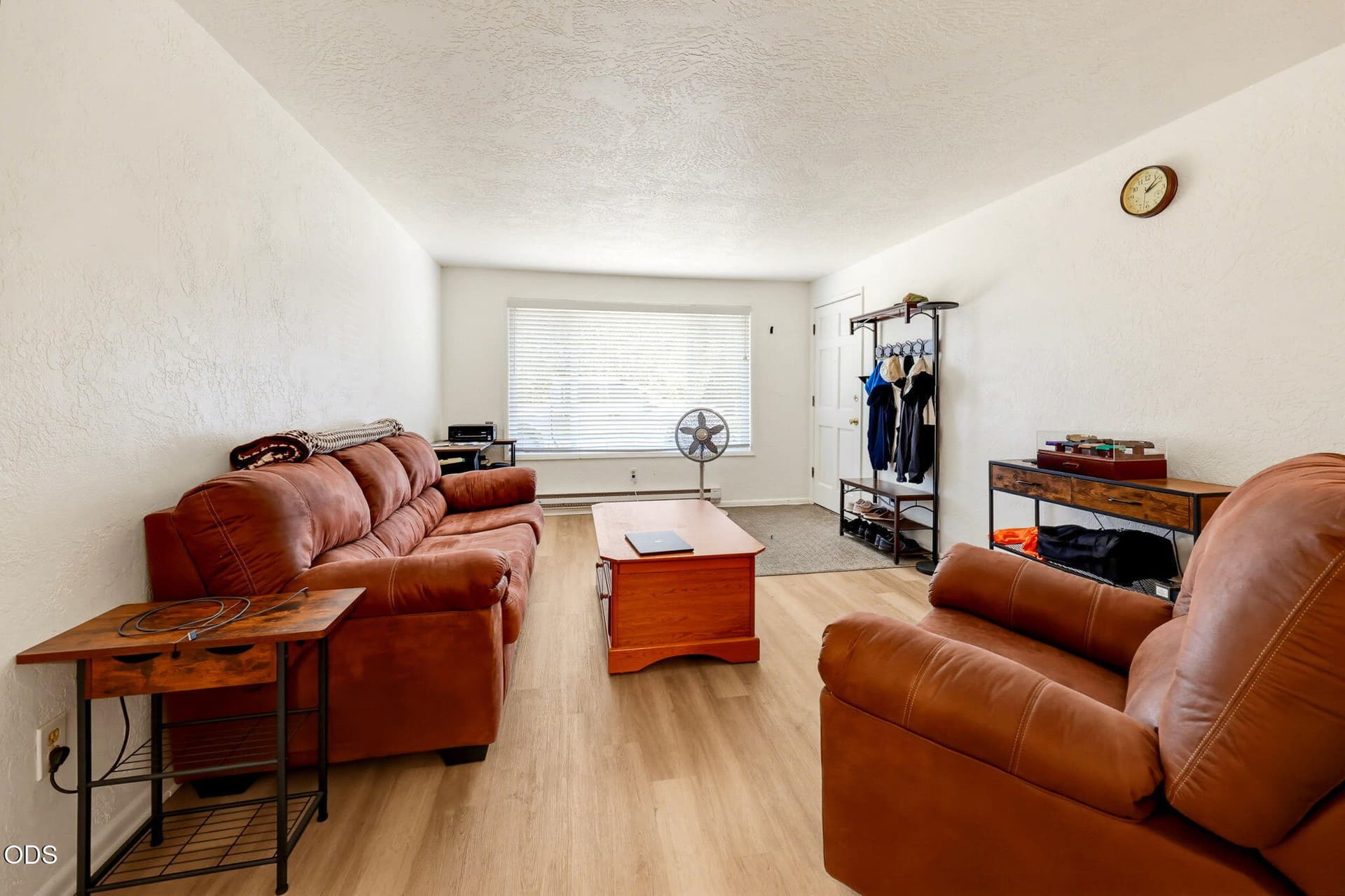 APX_0556. Photo 5 of 17, 268 W Hersey Street, Ashland, OR 97520