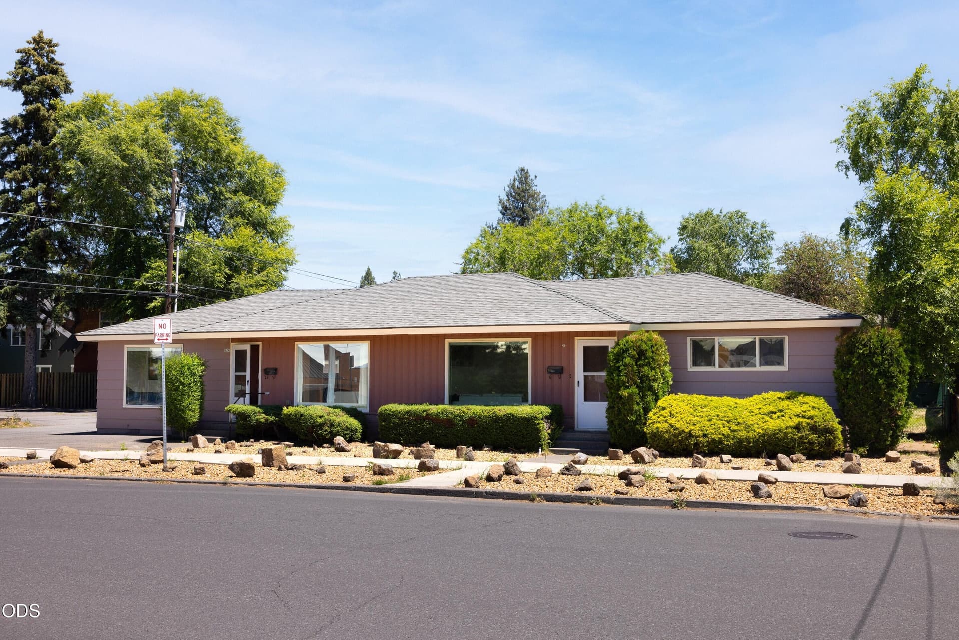 Front photo. Photo 1 of 33, 820 NE 4th Street, Bend, OR 97701