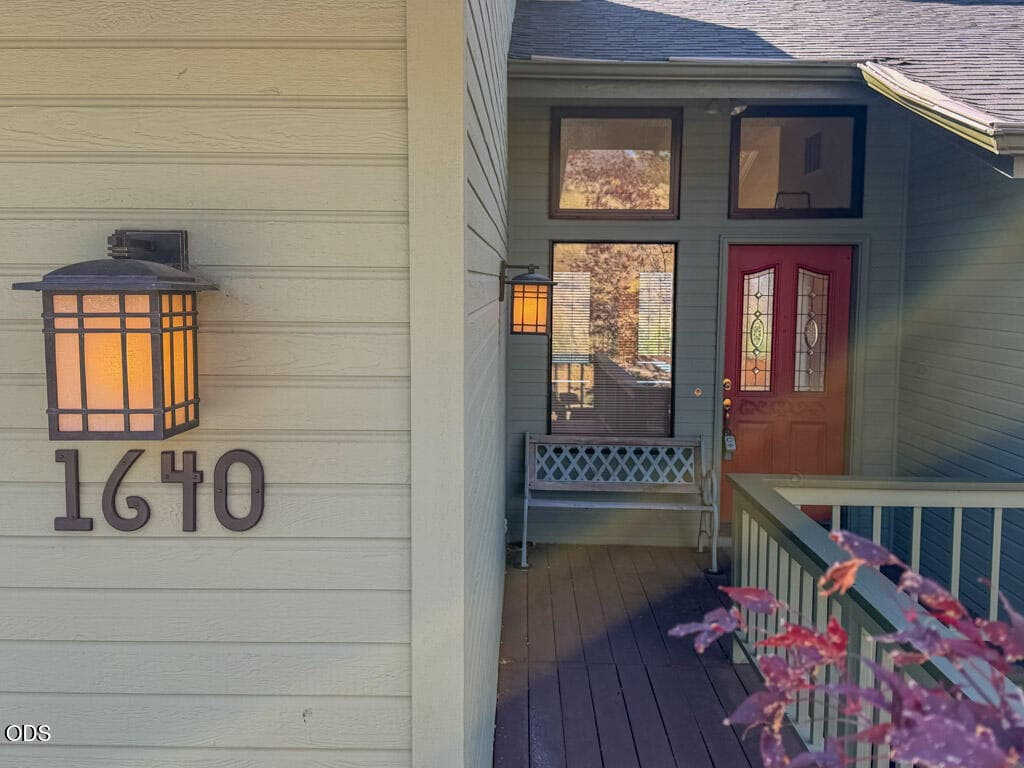 3. Photo 3 of 69, 1640 Ridgecrest Drive, Klamath Falls, OR 97601