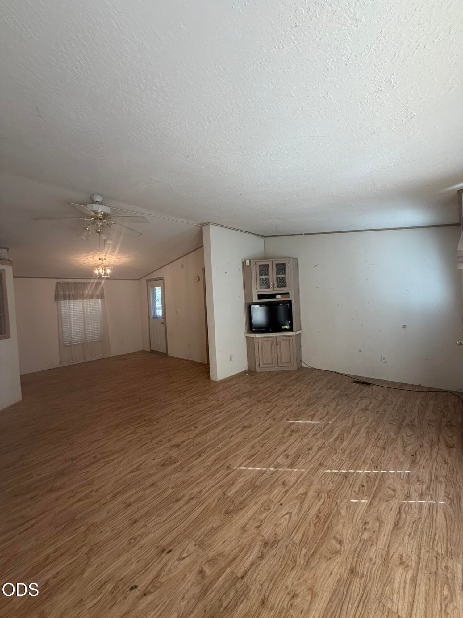 Living Room. Photo 4 of 18, 494 5th Street, Metolius, OR 97741