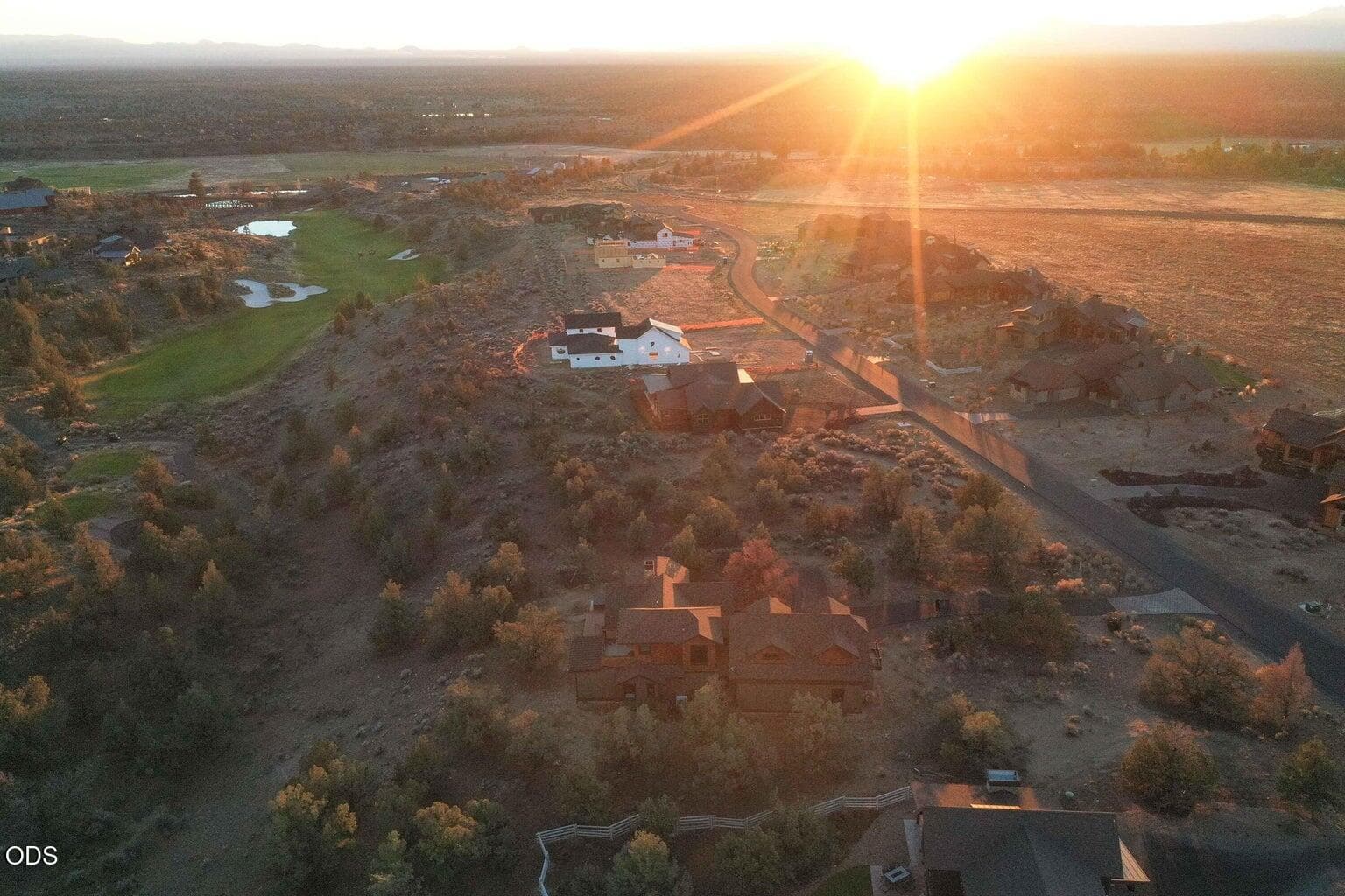 20220510211018954331000000-o. Photo 5 of 17, SW Brasada Ranch Road Unit 640, Powell Butte, OR 97753