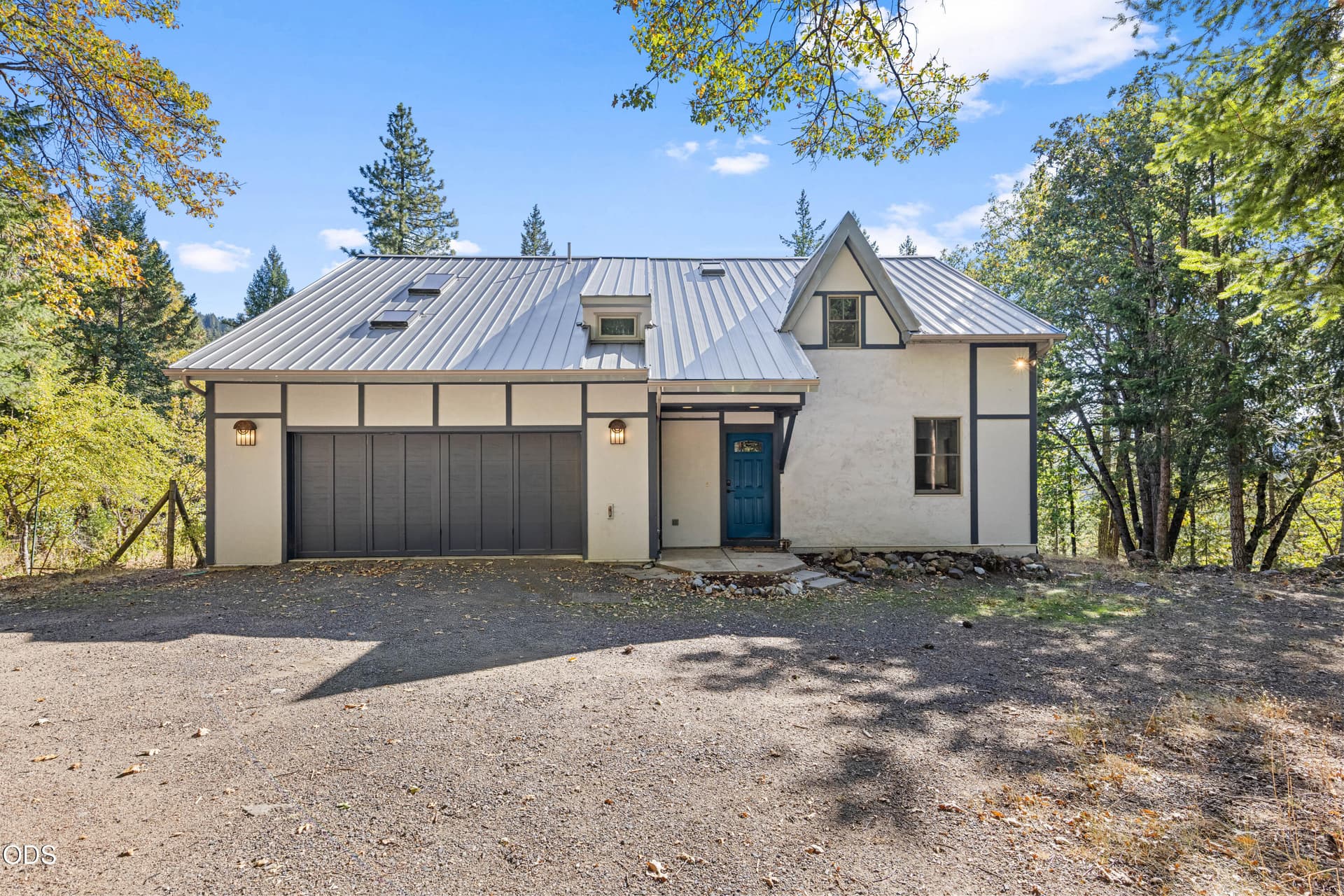 EP1A9092. Photo 1 of 44, 827 Tyler Creek Road, Ashland, OR 97520