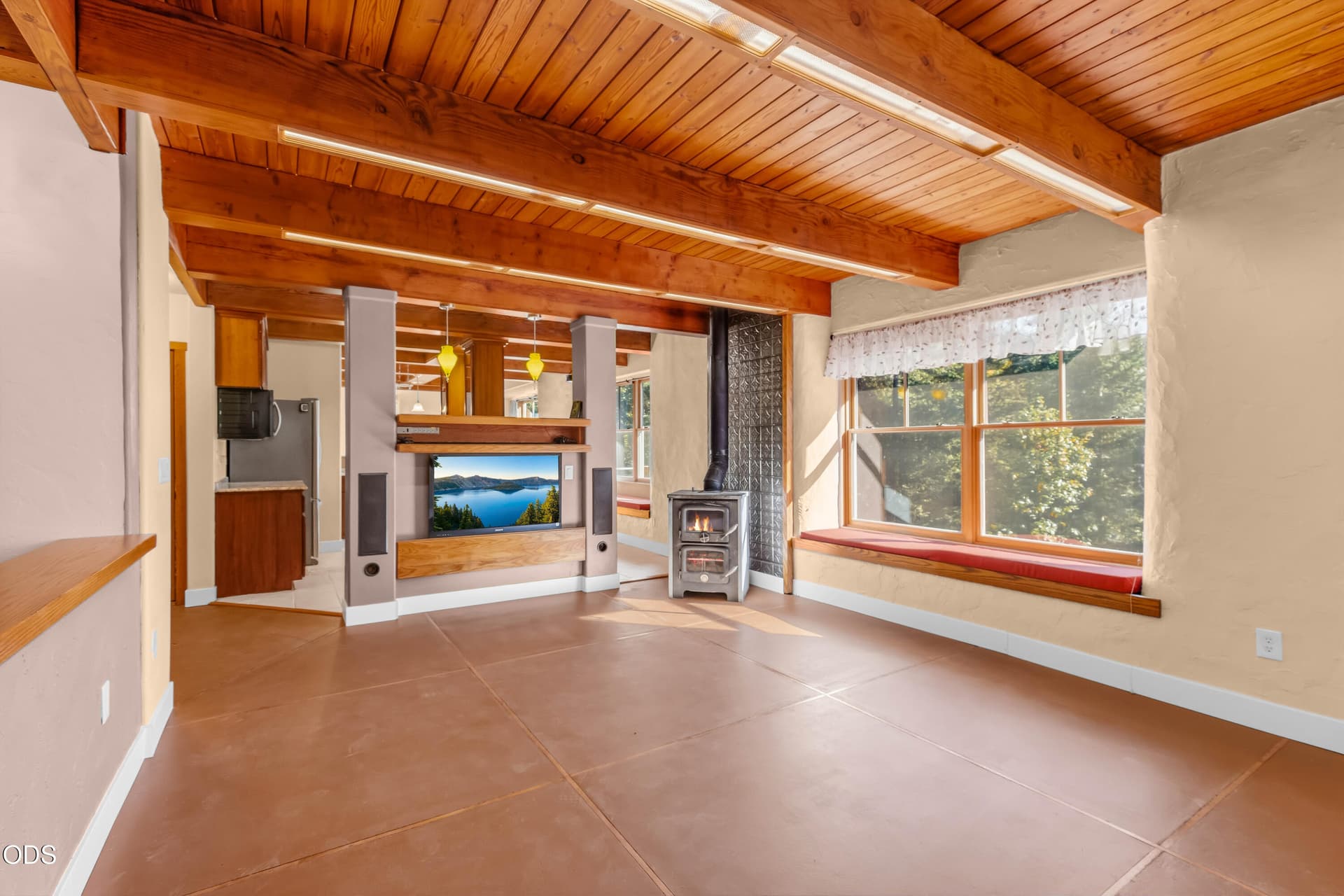 EP1A9116. Photo 4 of 44, 827 Tyler Creek Road, Ashland, OR 97520