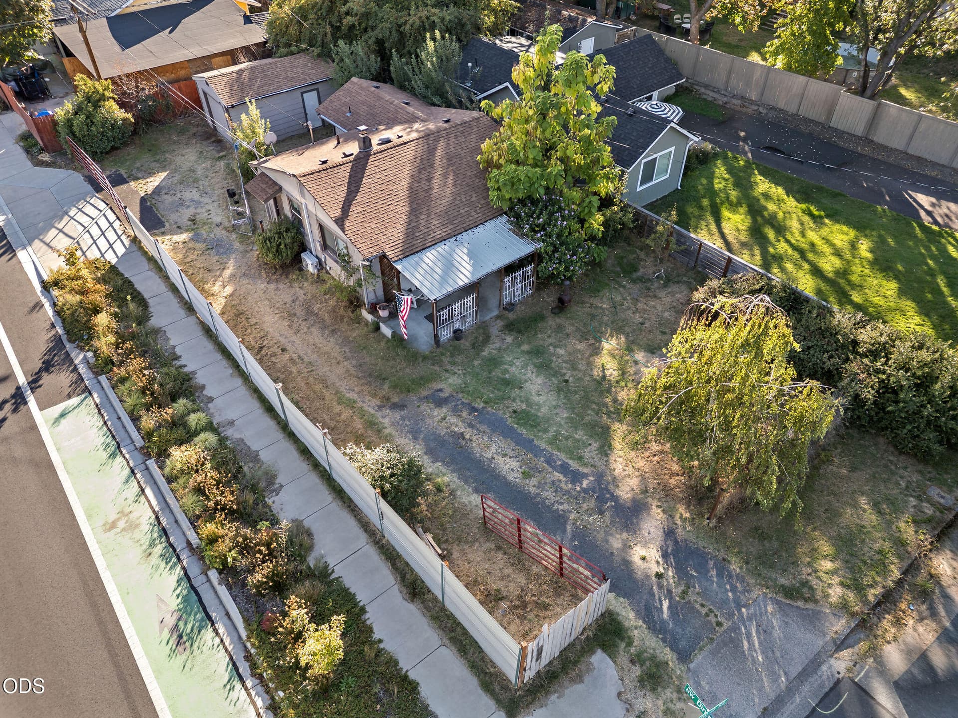 HD-5. Photo 4 of 23, 901 NW D Street, Grants Pass, OR 97526
