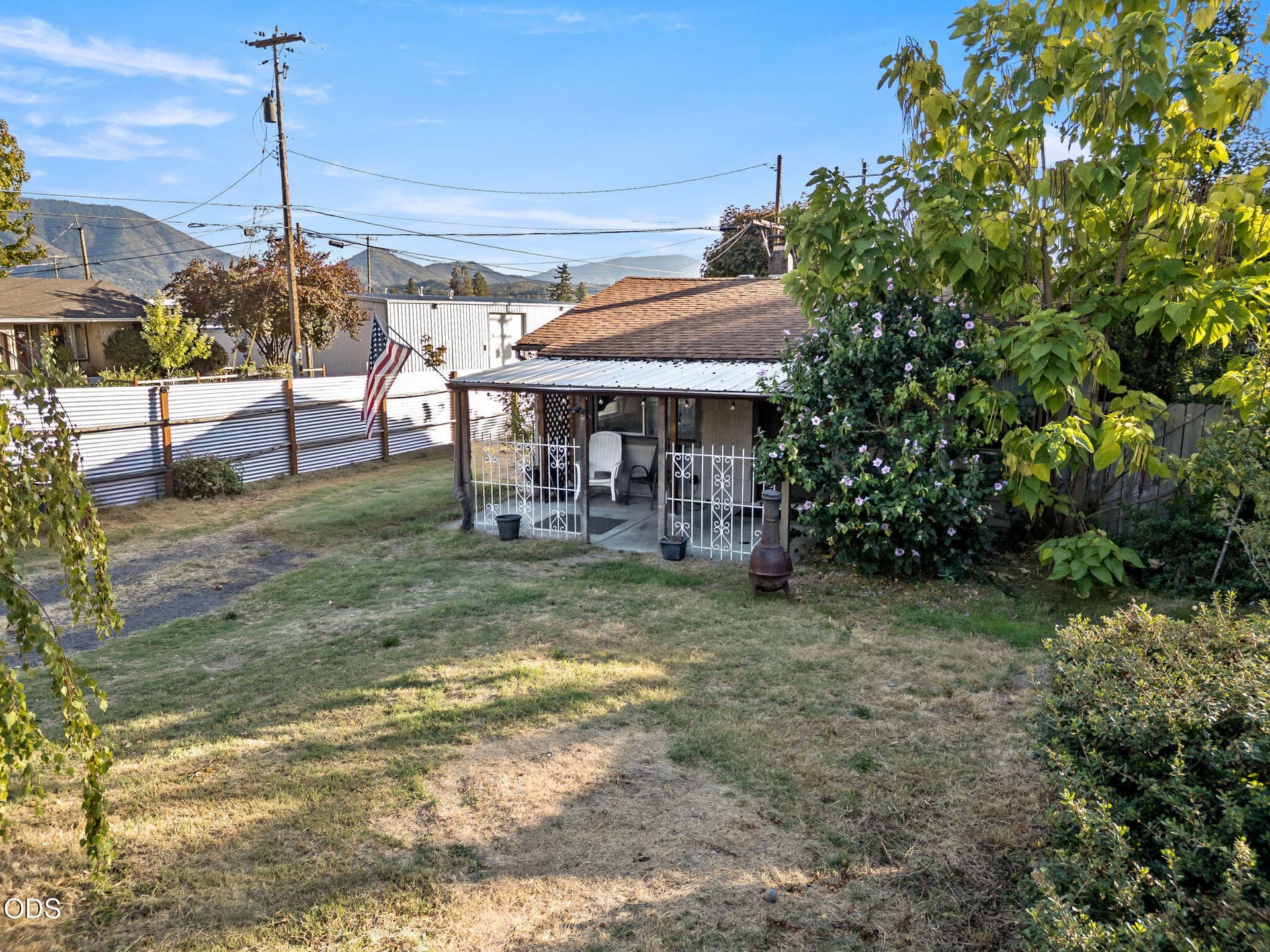 HD-11. Photo 2 of 23, 901 NW D Street, Grants Pass, OR 97526