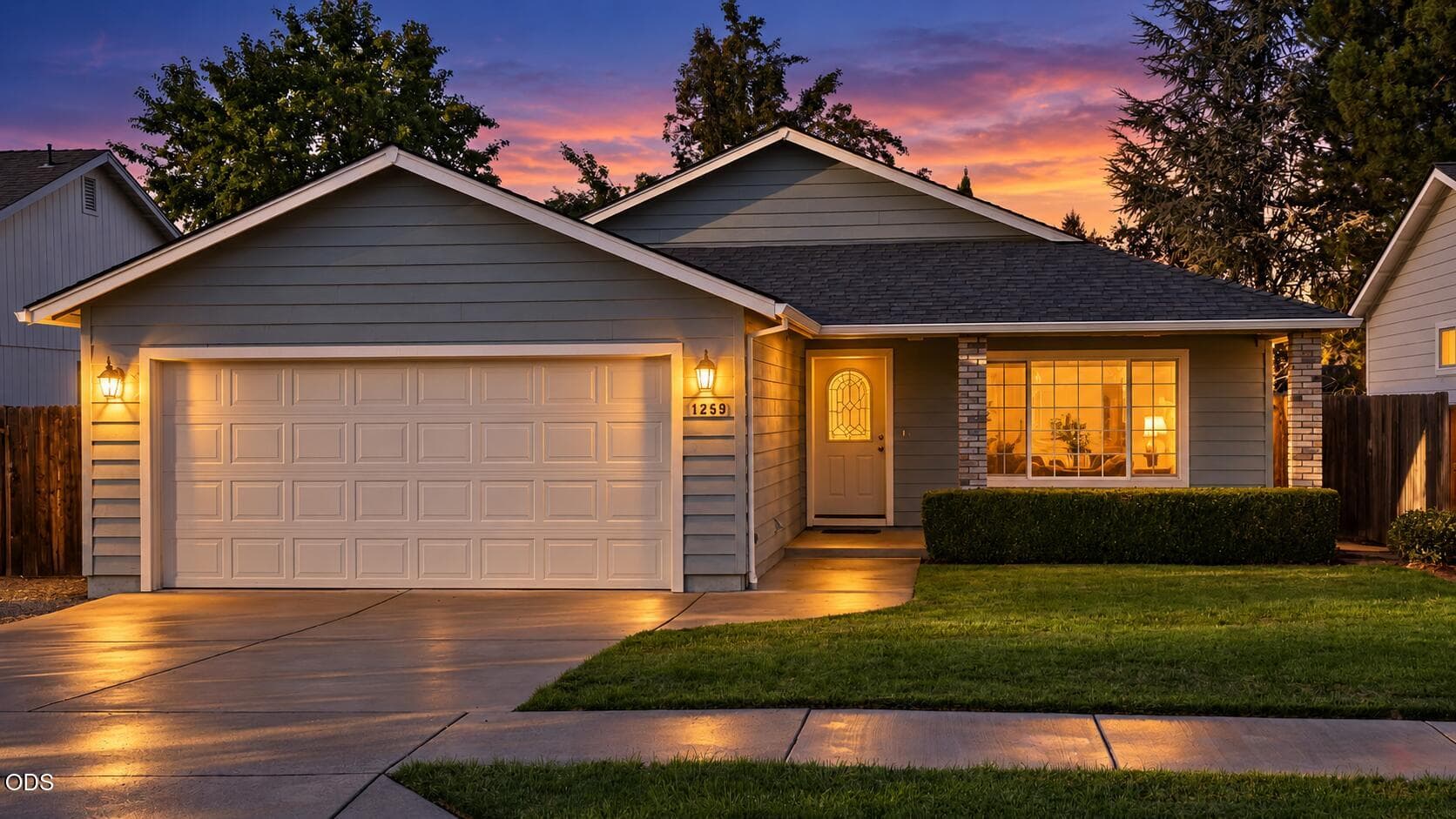 Twilight Glow at 1259. Photo 1 of 10, 1259 Applegate Lane, Medford, OR 97501