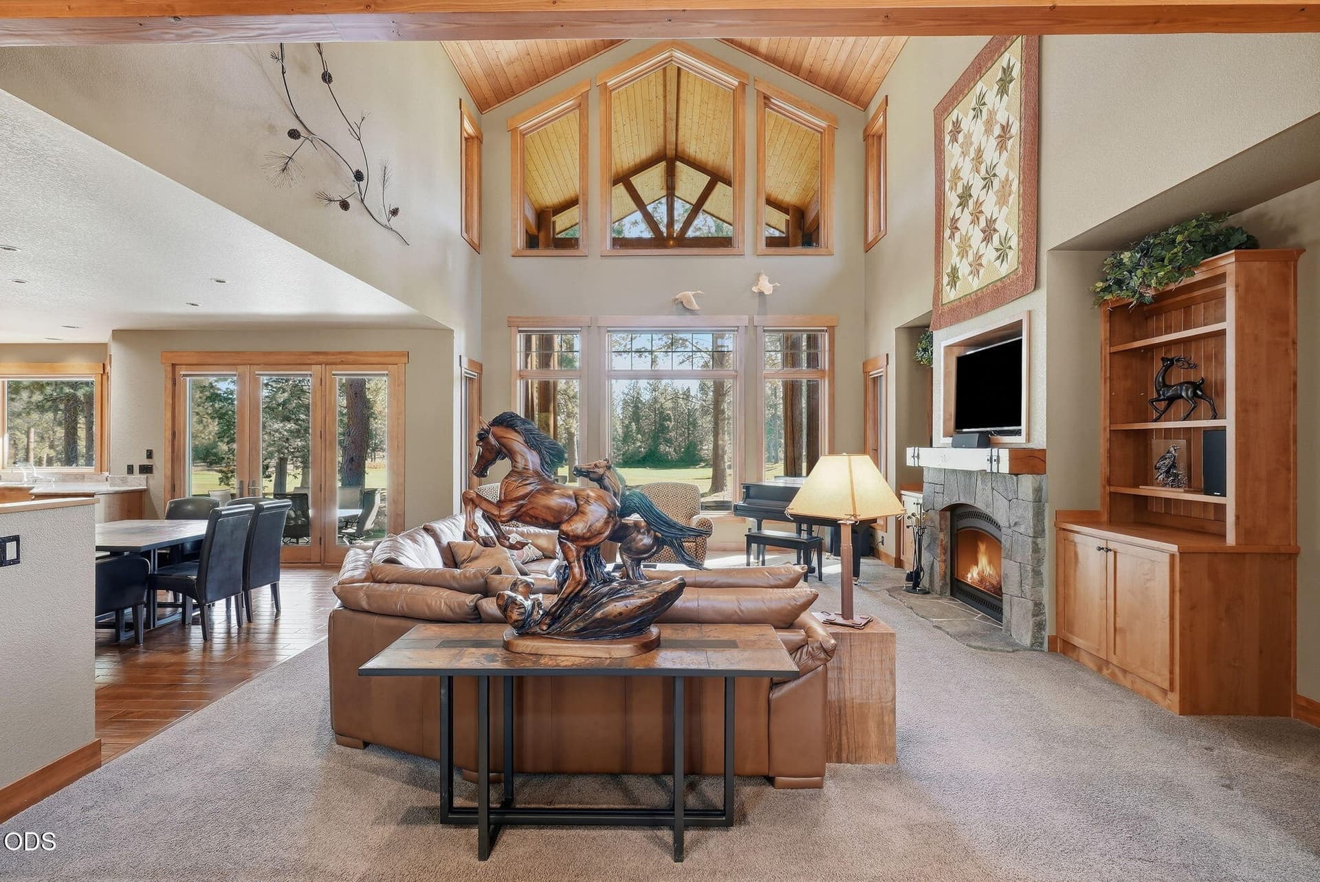 5-web-or-mls-Riley-Visuals-5. Photo 4 of 65, 17111 Lady Caroline Drive, Sisters, OR 97759