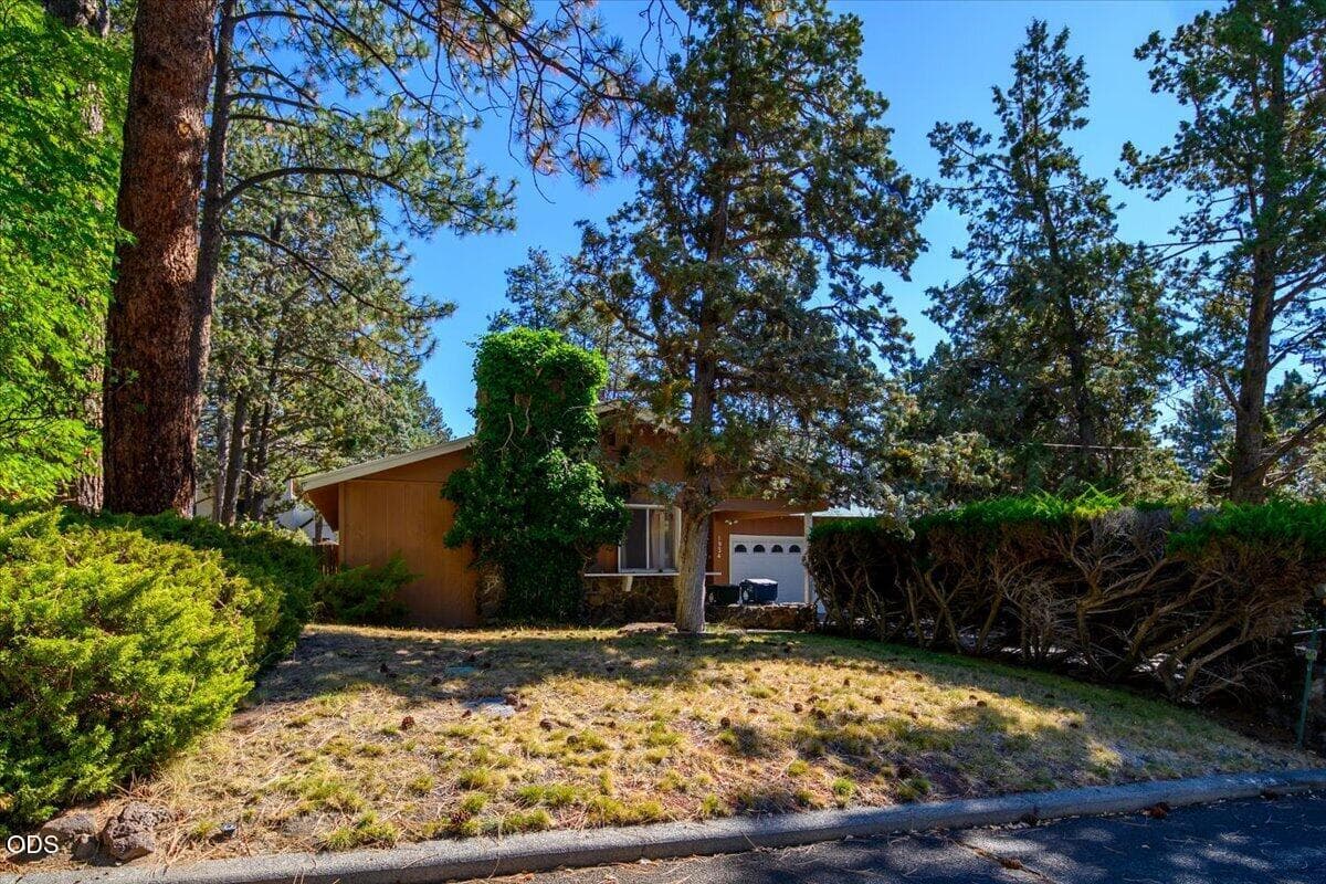Front. Photo 2 of 39, 1934 NW Eastes Street, Bend, OR 97703