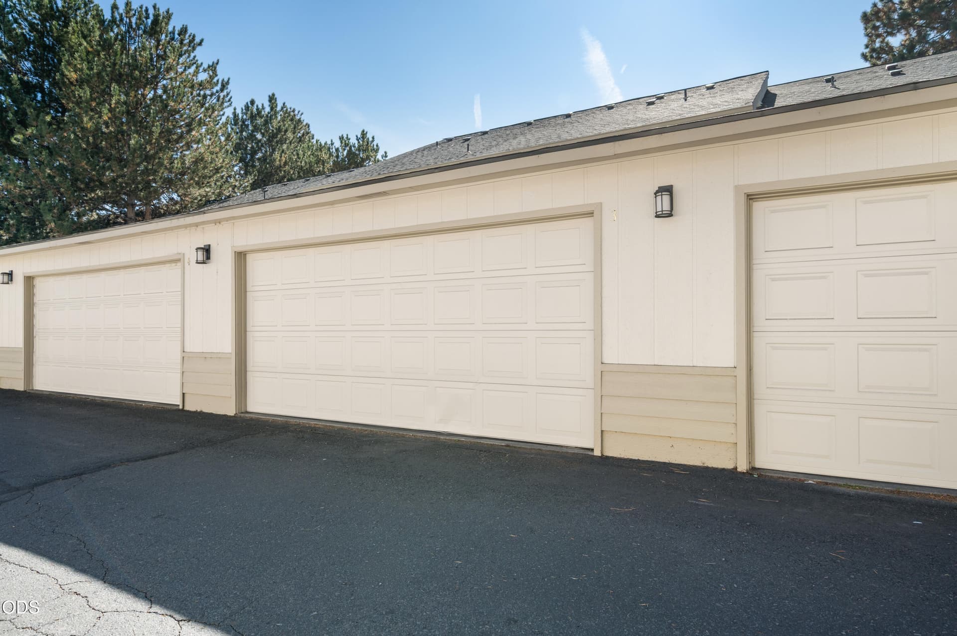 2 - 1050NEButlerMarketRd-24. Photo 2 of 32, 1050 NE Butler Market Unit APT 3, Bend, OR 97701