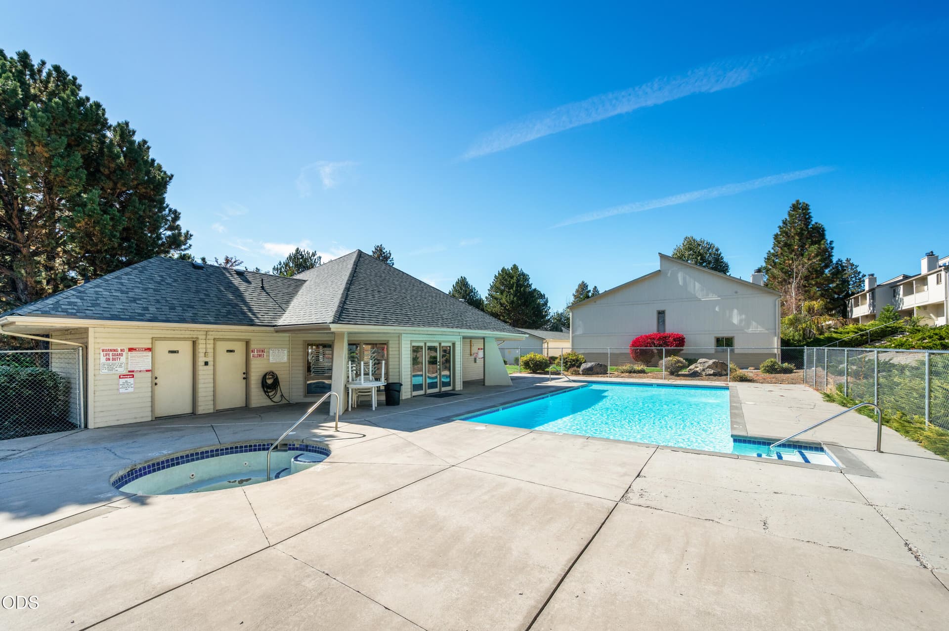4 - 1050NEButlerMarketRd-39. Photo 4 of 32, 1050 NE Butler Market Unit APT 3, Bend, OR 97701