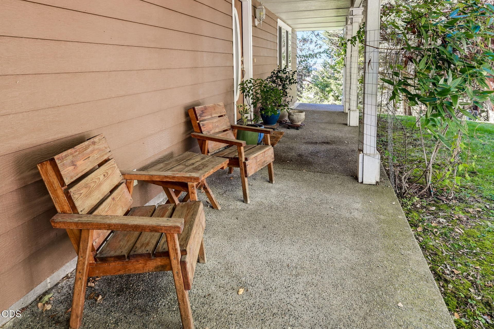APX_1606. Photo 3 of 31, 247 SE Hill Top Drive, Grants Pass, OR 97527