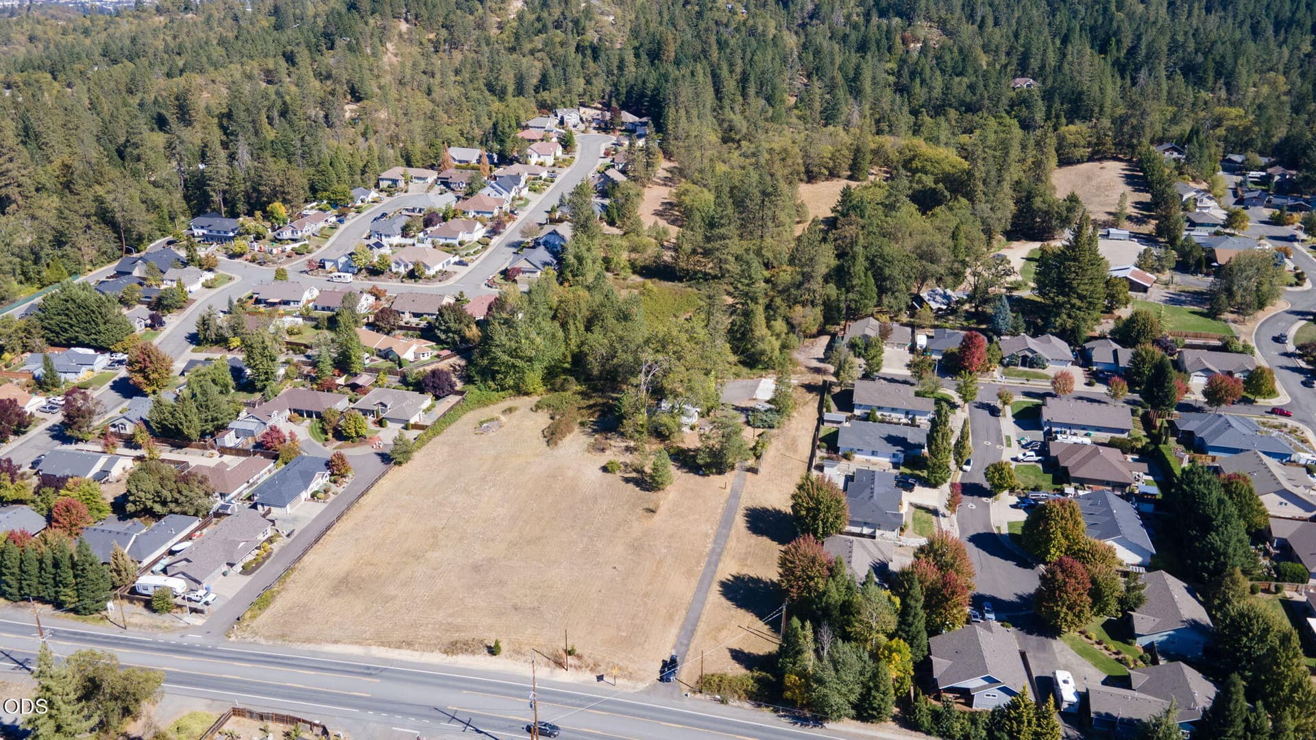 3. Photo 3 of 37, 2849 Williams Highway, Grants Pass, OR 97527