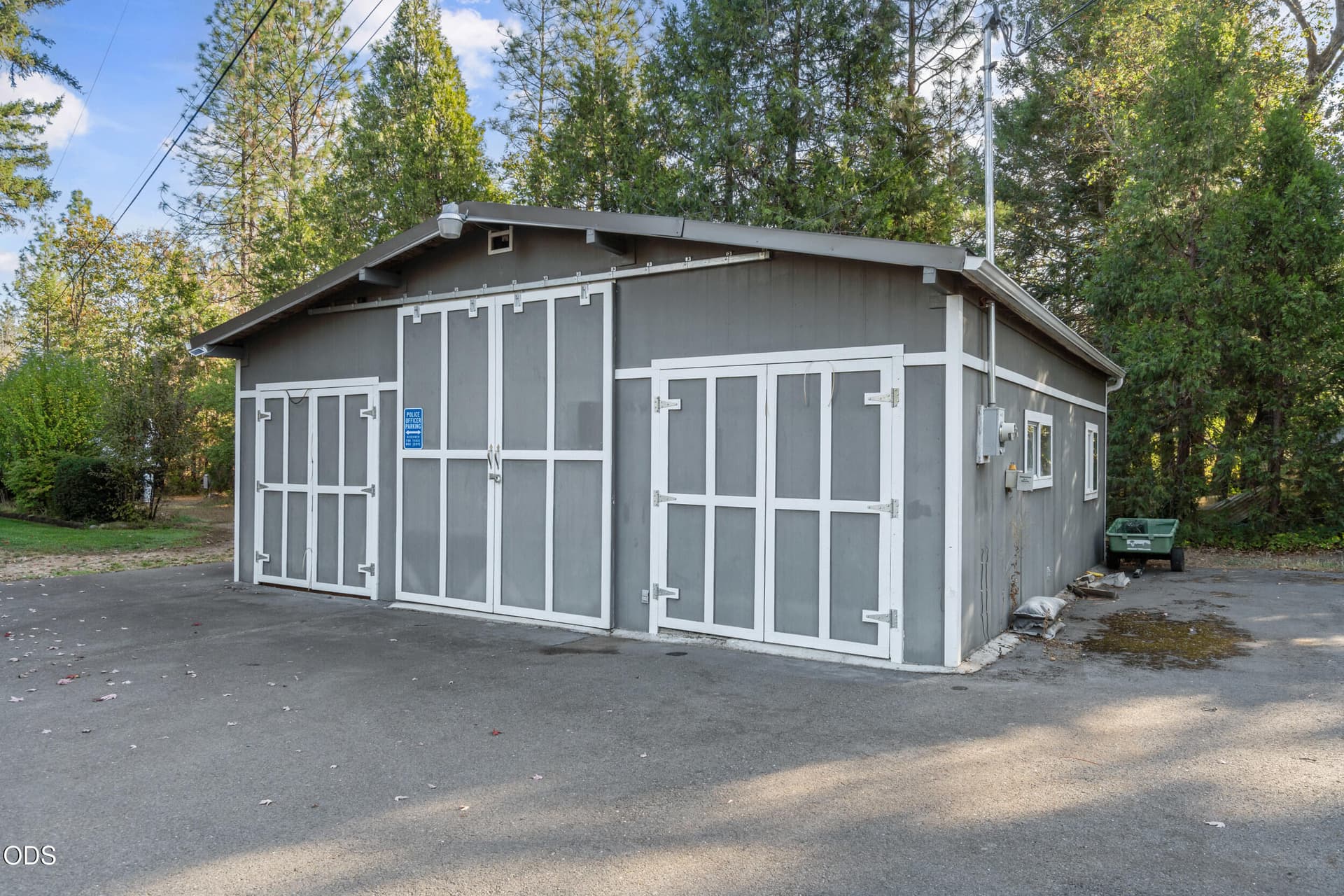 2_7616 monument dr-01. Photo 4 of 61, 7616 Monument Drive, Grants Pass, OR 97526