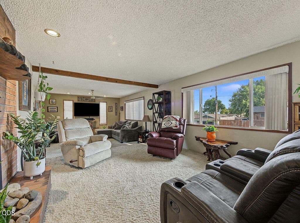 004. Photo 4 of 55, 2460 Redwood Drive, Klamath Falls, OR 97601