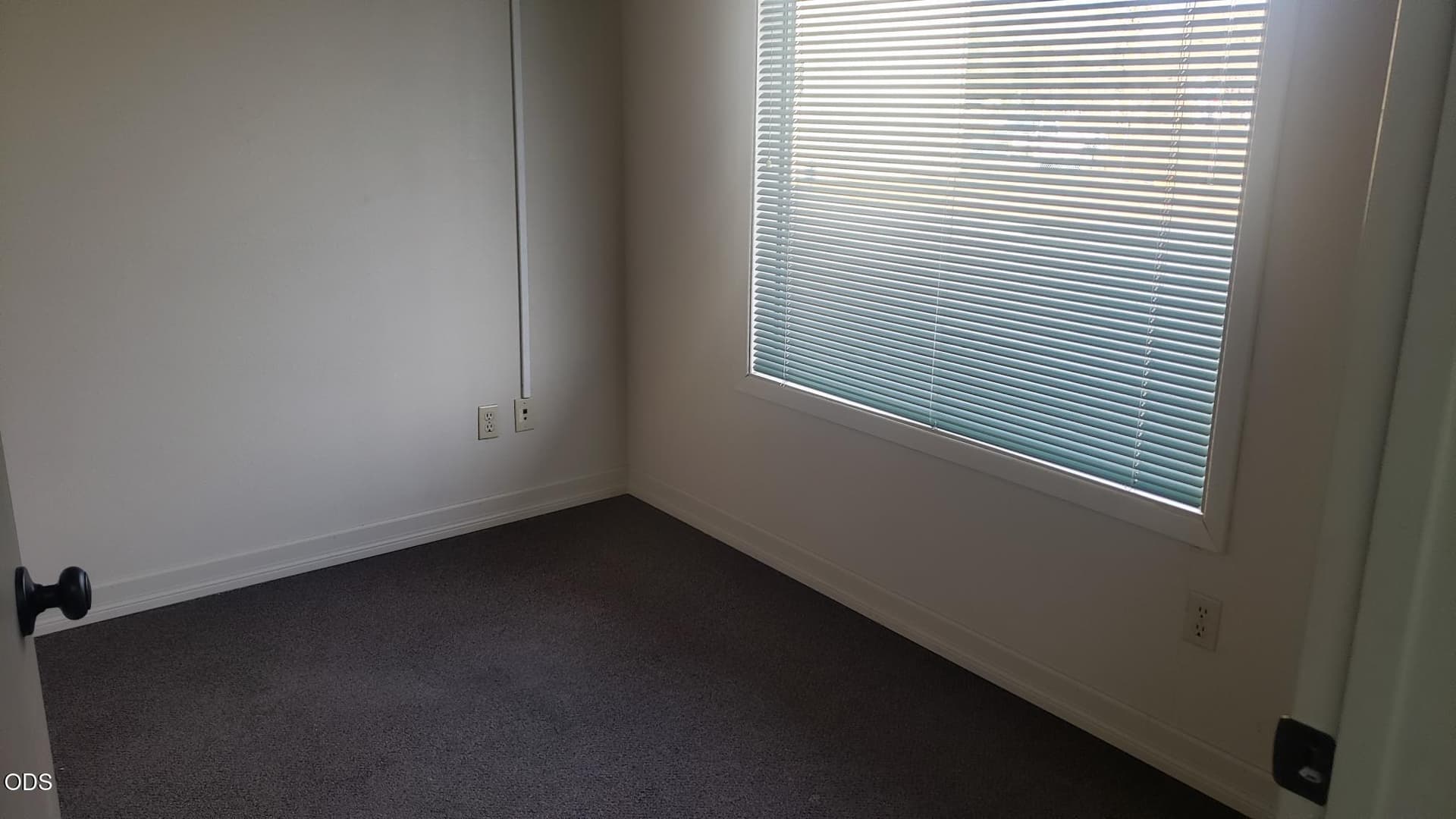Front Reception Waiting Area. Photo 5 of 7, 242 SW 4th Street Unit E, Madras, OR 97741