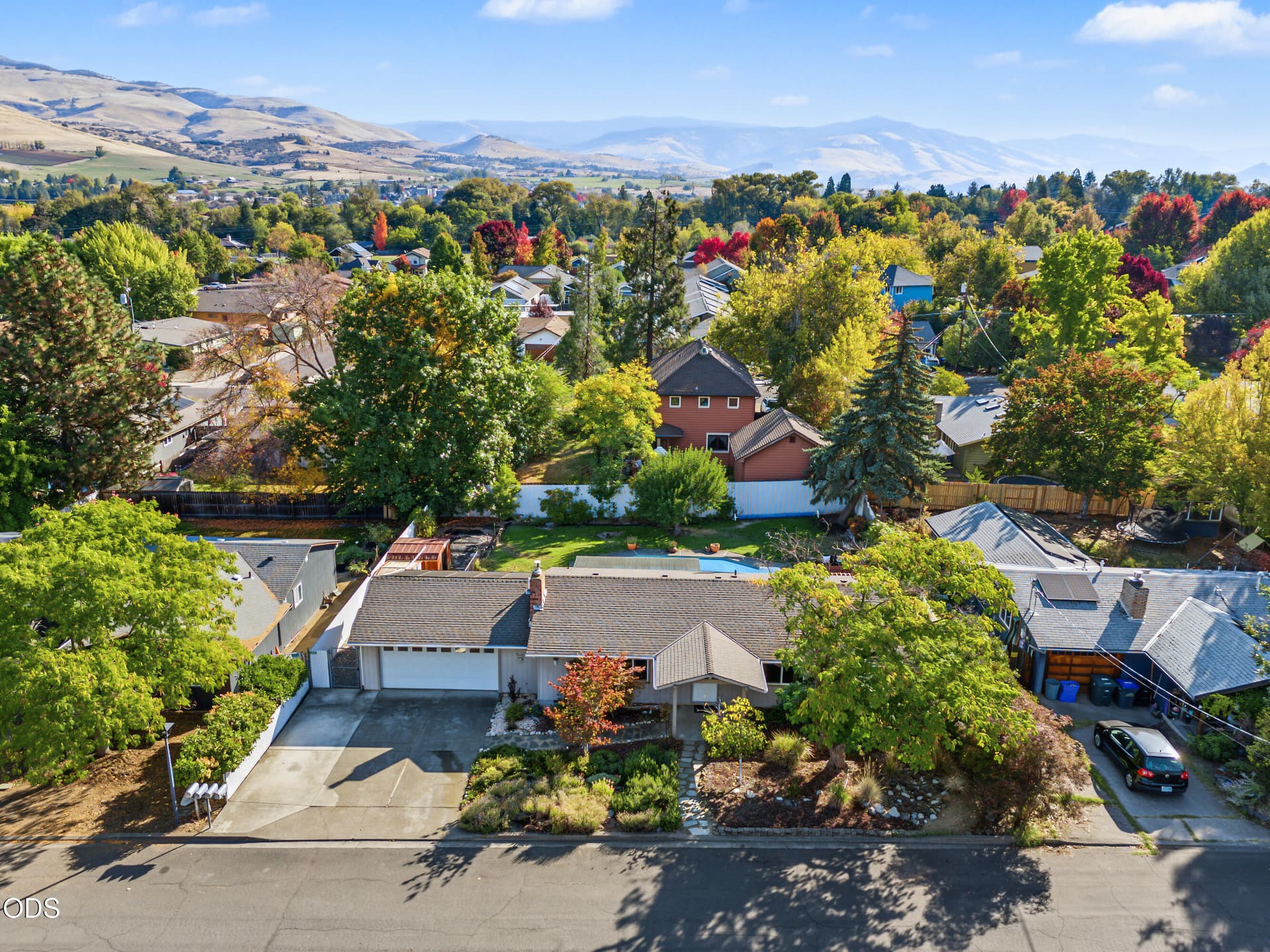 3. Photo 3 of 36, 482 Drager Street, Ashland, OR 97520