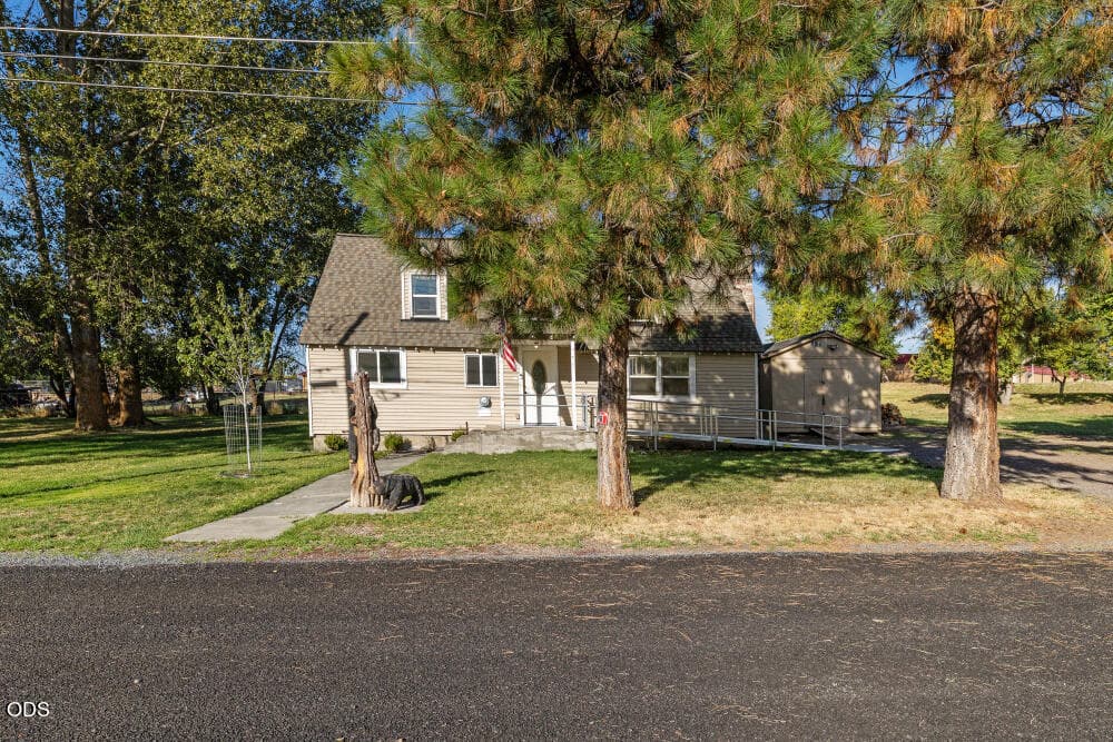 1918OgdenSt-37. Photo 1 of 52, 1918 Ogden Street, Klamath Falls, OR 97603