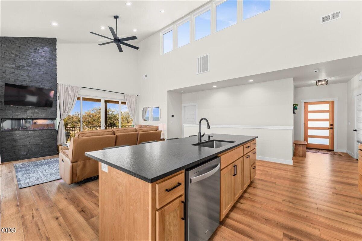 10-Kitchen + Skylights. Photo 3 of 38, 4190 Falcon Ridge Terrace, Medford, OR 97504