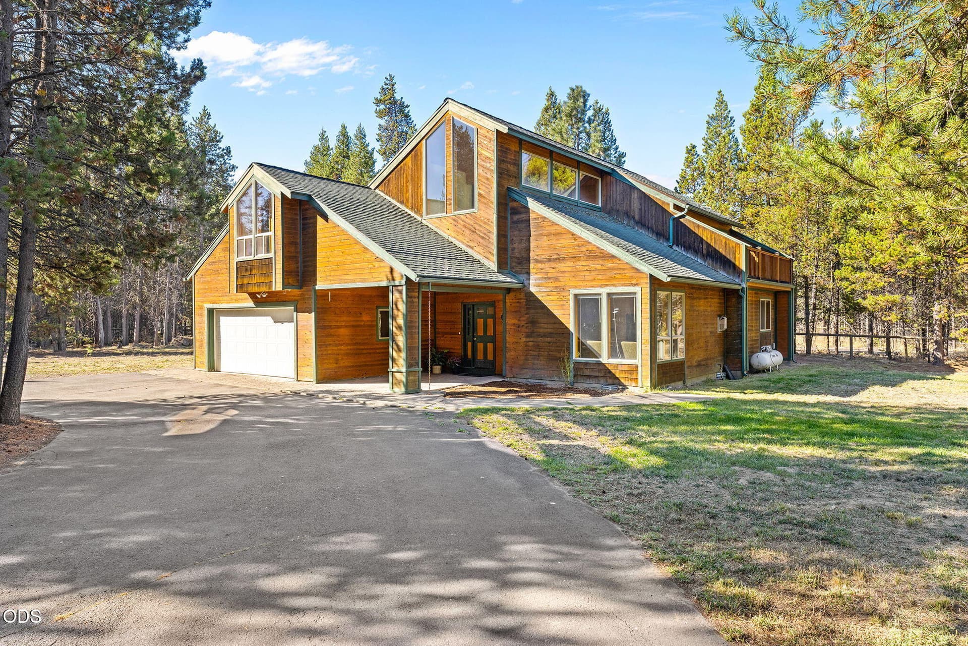 Welcome Home. Photo 1 of 50, 17171 Spring River Road, Bend, OR 97707